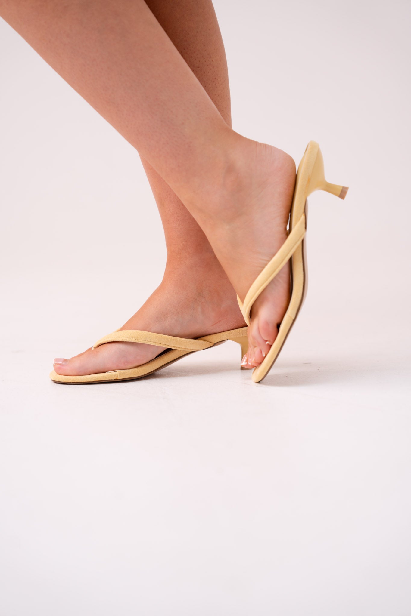 Izzy Toe Post Heeled Mule In Yellow