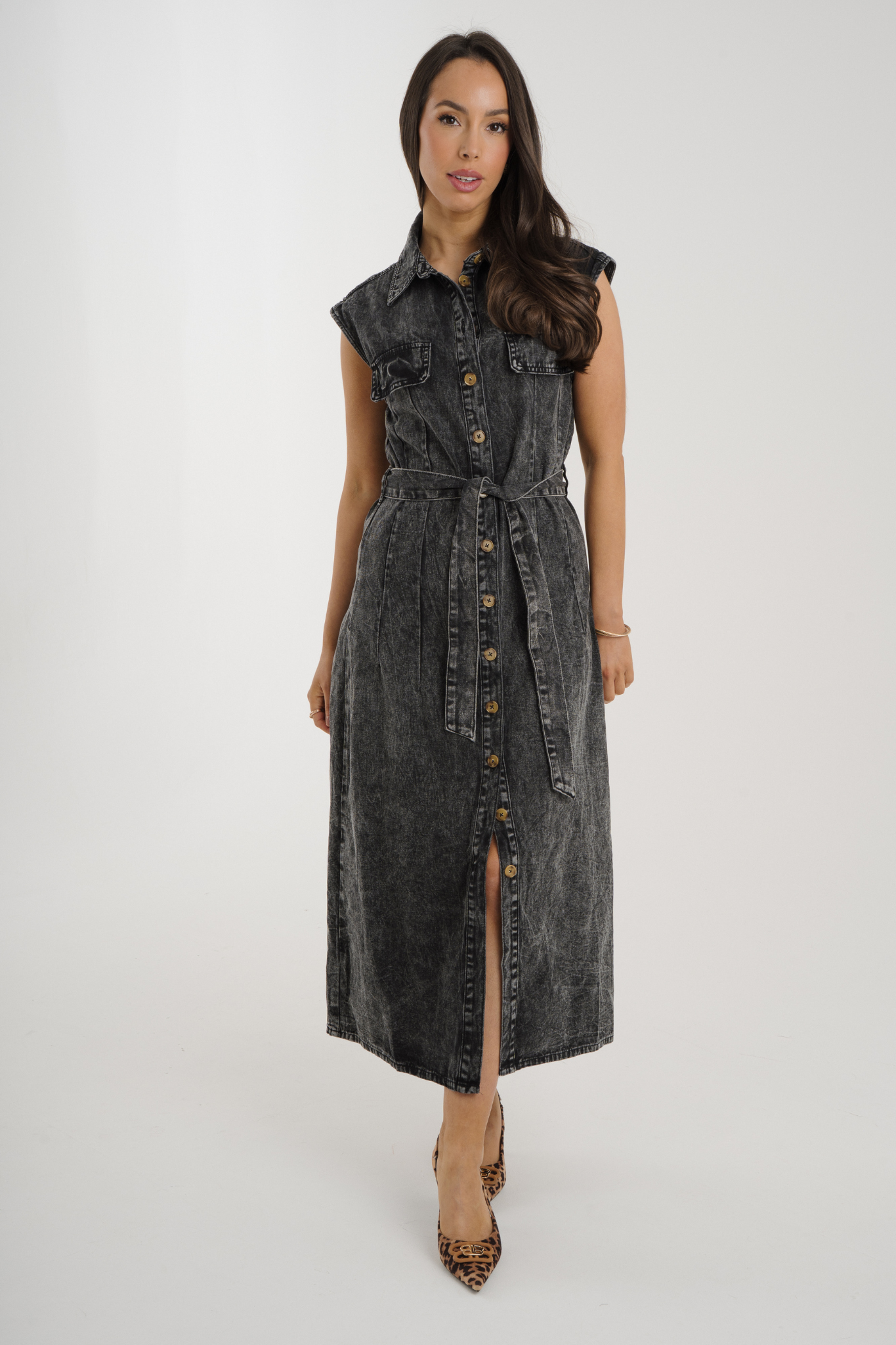 Cora Sleeveless Denim Shirt Dress In Black Wash – The Walk in Wardrobe