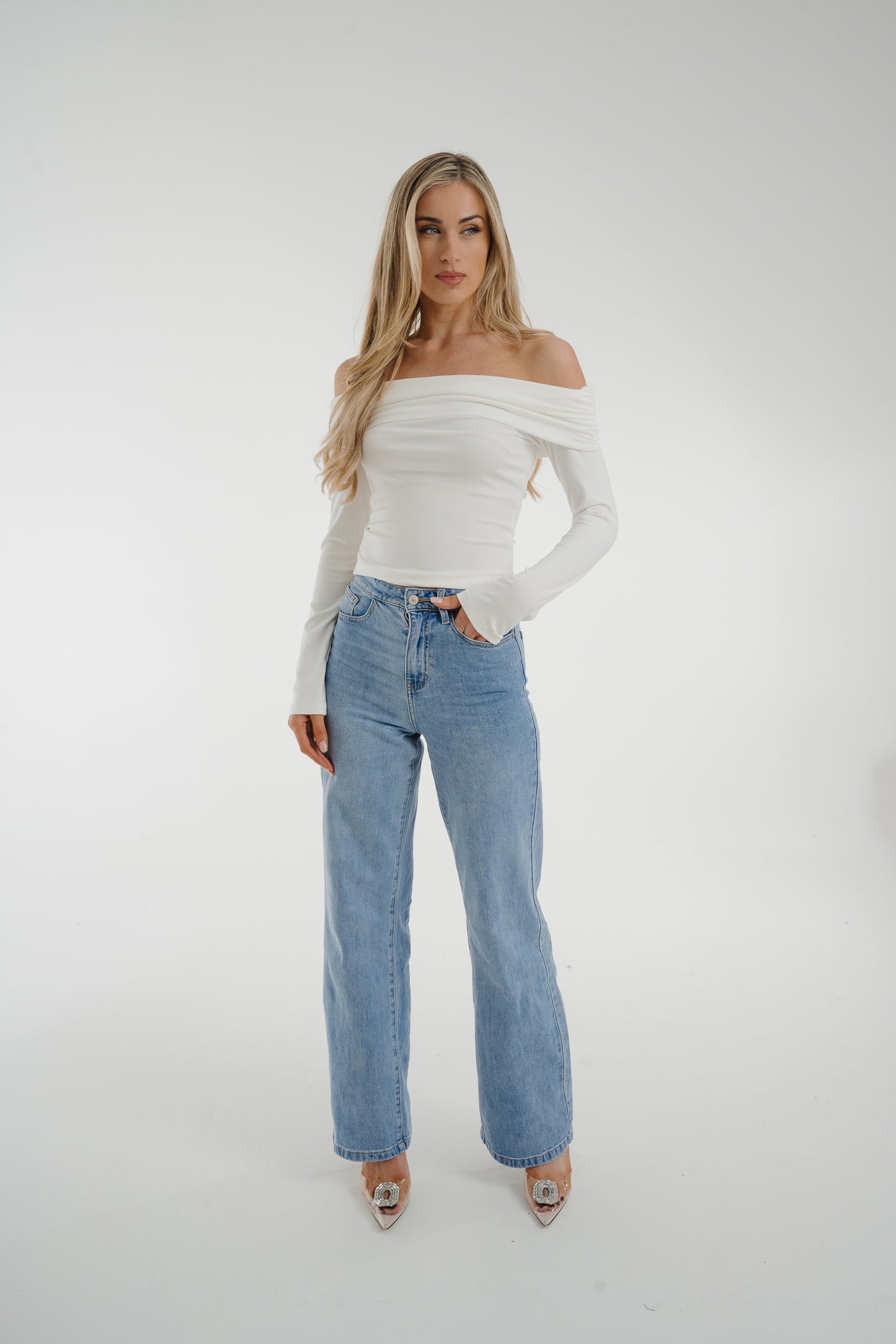 Elsa Bardot Top In White