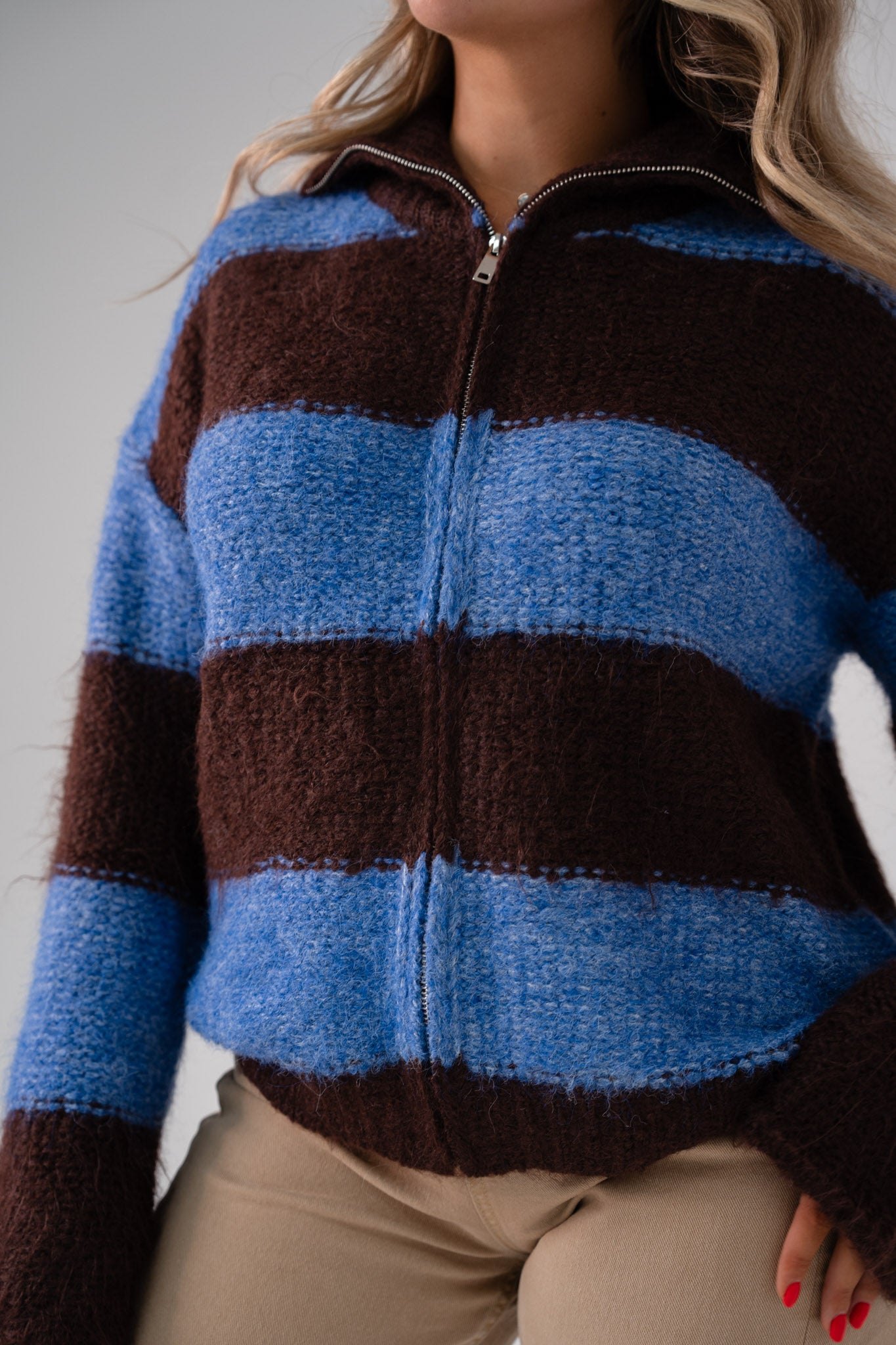 Iris Zip Cardigan In Coffee & Blue