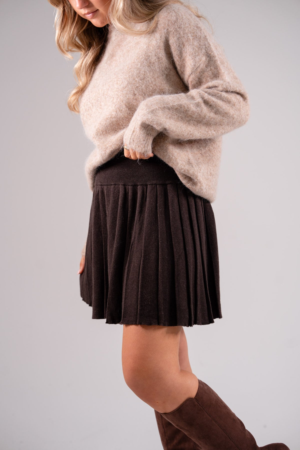 Elsa Pleated Skirt In Brown