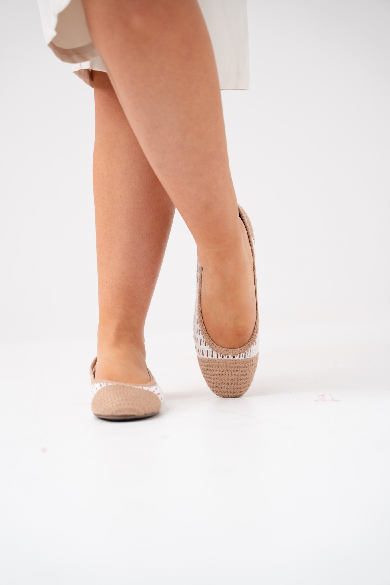 Cathy Contrast Woven Pumps In Beige Mix
