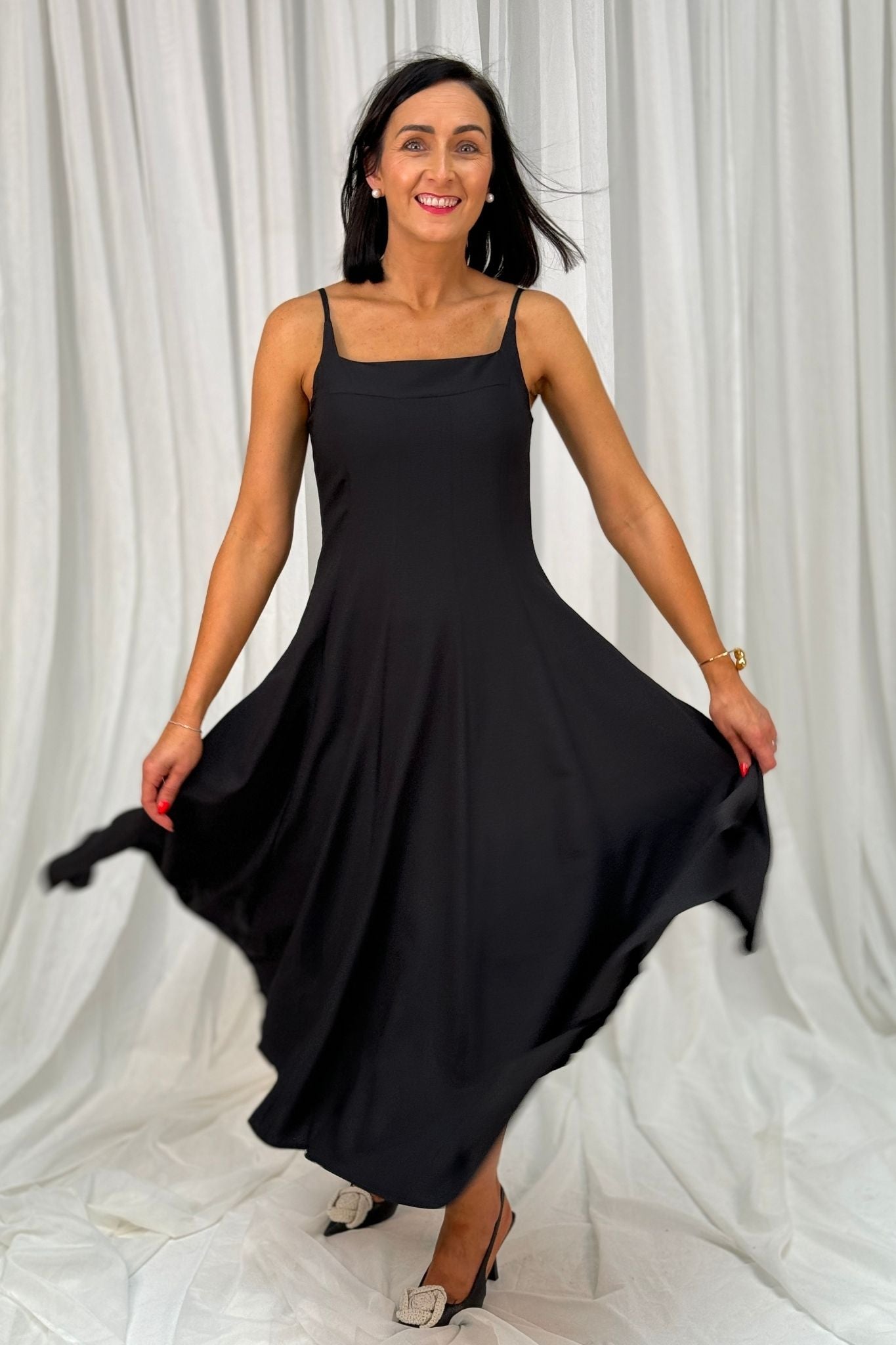 Jane Pleat Front Dress In Black