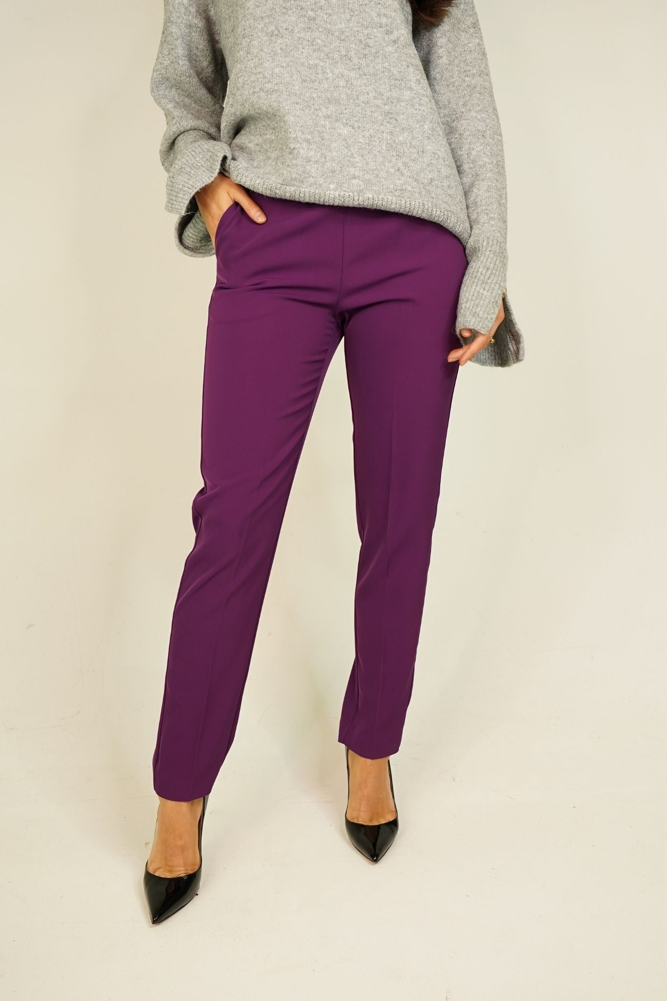 Sophia Fitted Trousers In Plum