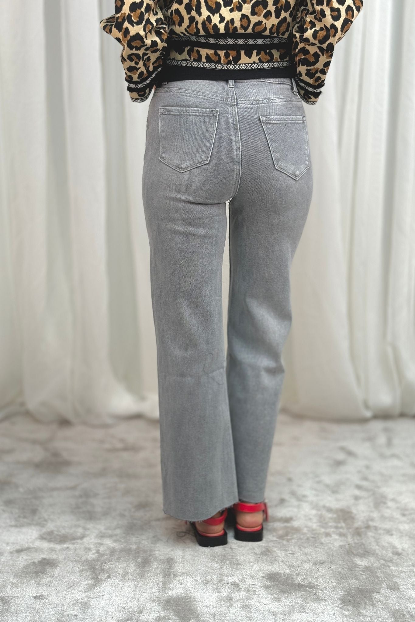 Lynne Wide Leg Jeans In Grey