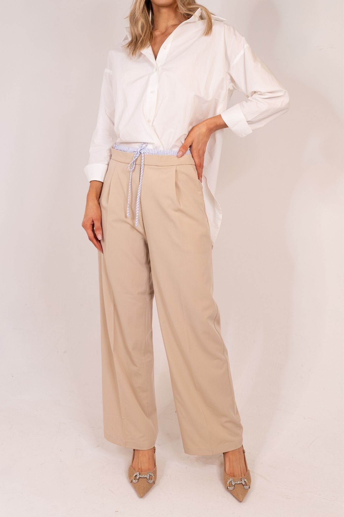 Millie Wide Leg Trousers In Neutral