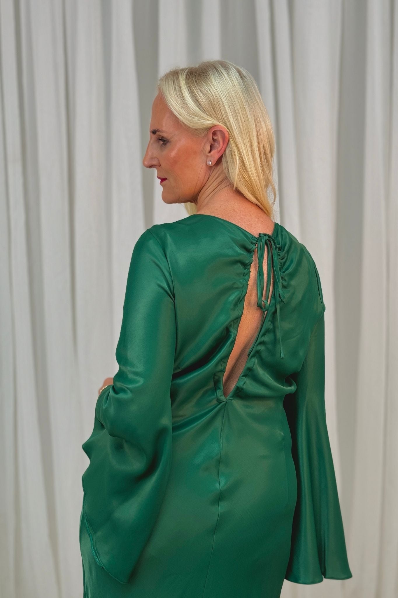 Alana Keyhole Back Dress In Green