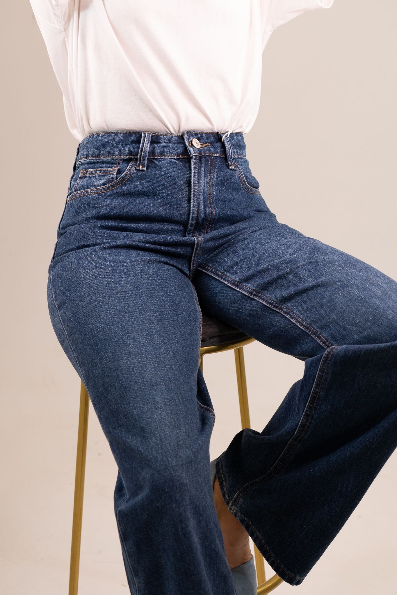 Cindy Wide Leg Jeans In Mid Wash