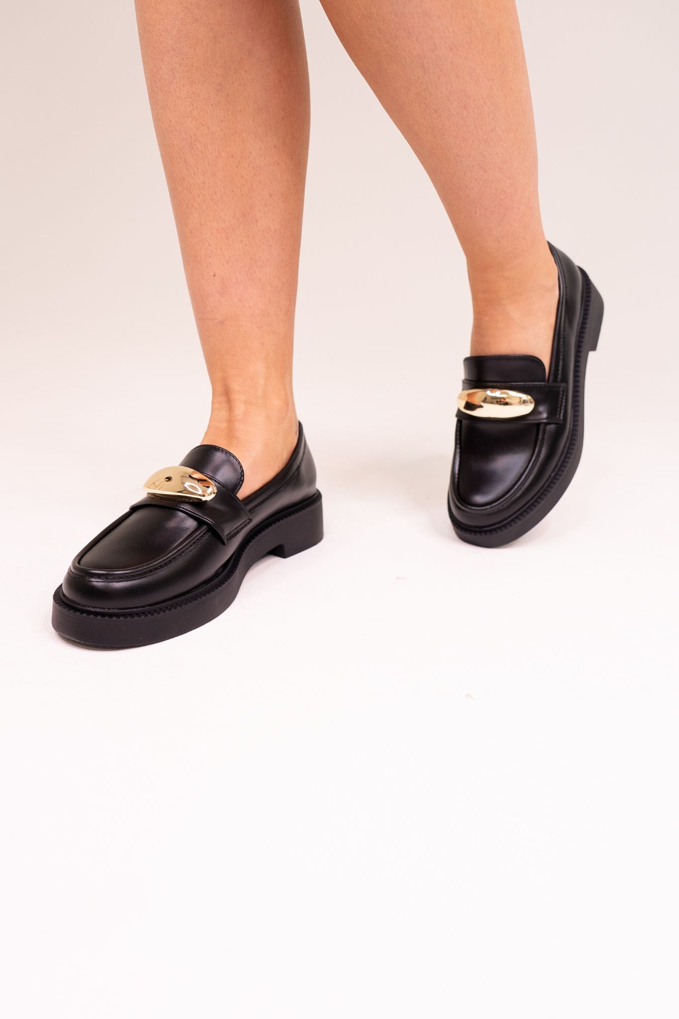 Winnie Buckle Loafers In Black