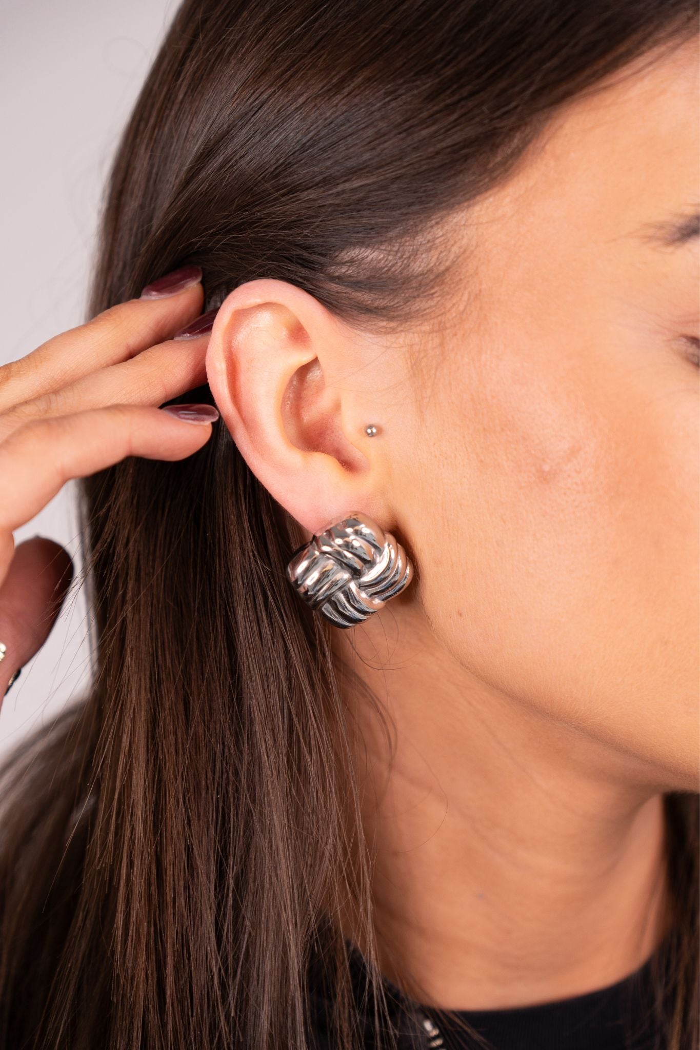 Olive Quartered Earrings In Silver