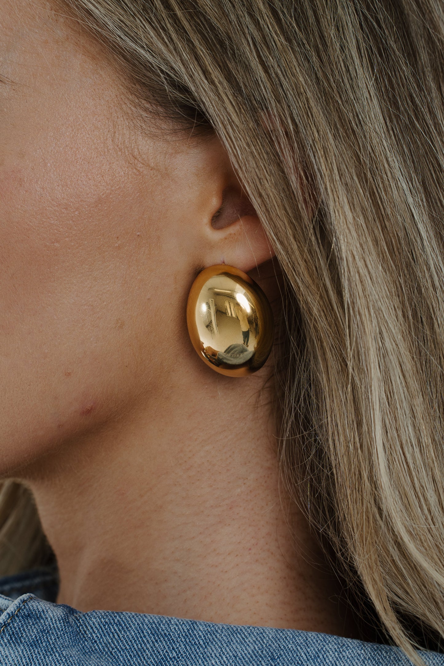 Mona Circle Earrings In Gold