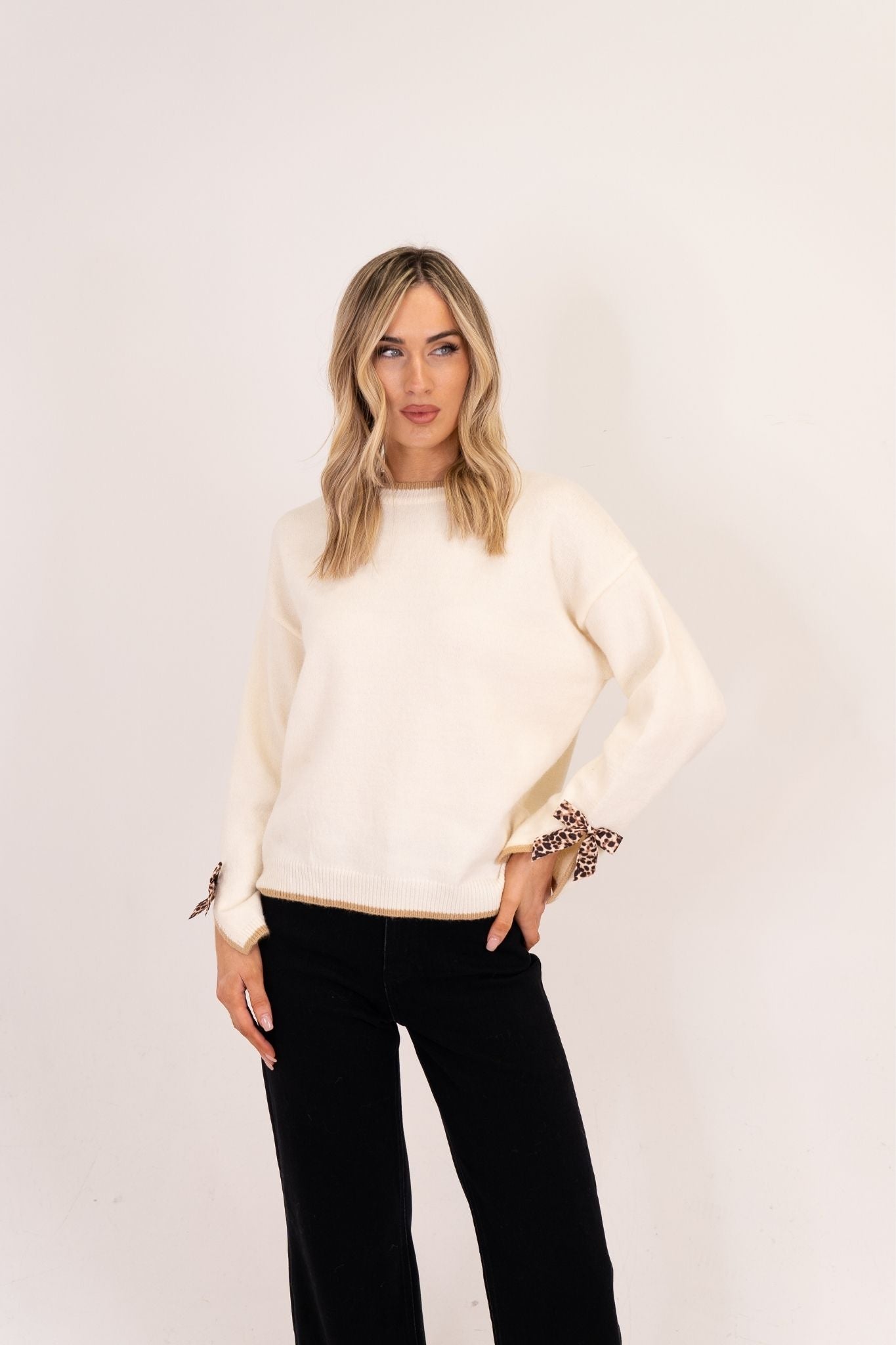 Kendra Leopard Bow Cuff Jumper In Cream