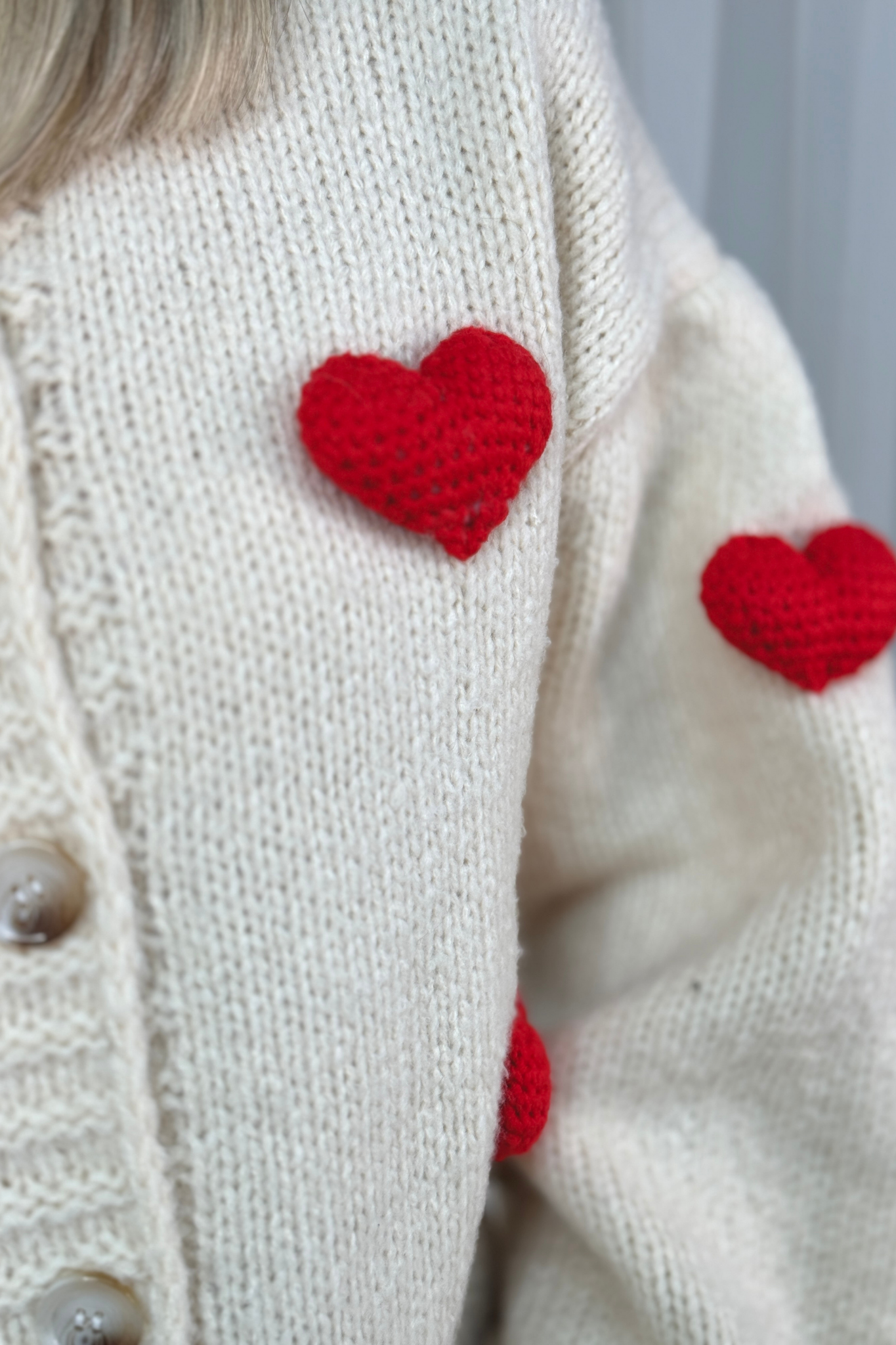 Holly Heart Appliqué Cardigan In Cream