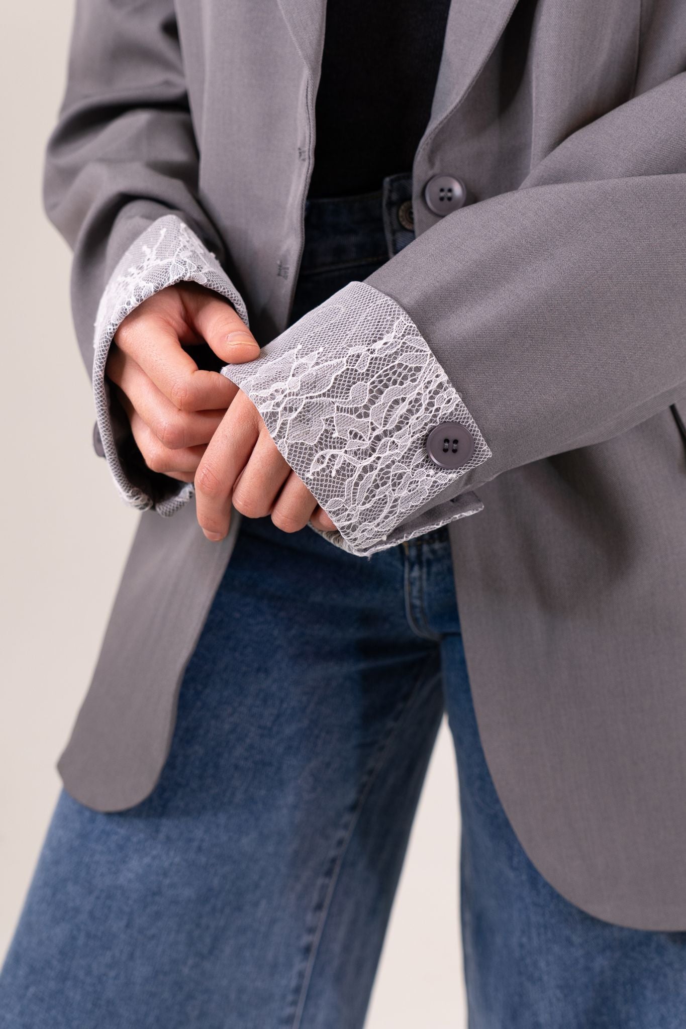 Willow Contrast Cuff Blazer In Light Grey