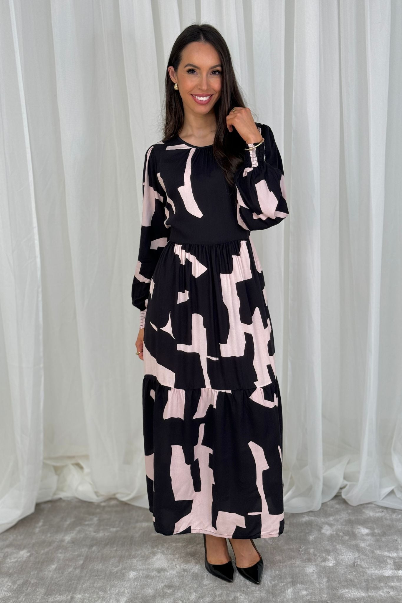 Frankie Tiered Midi Dress In Black & Pink