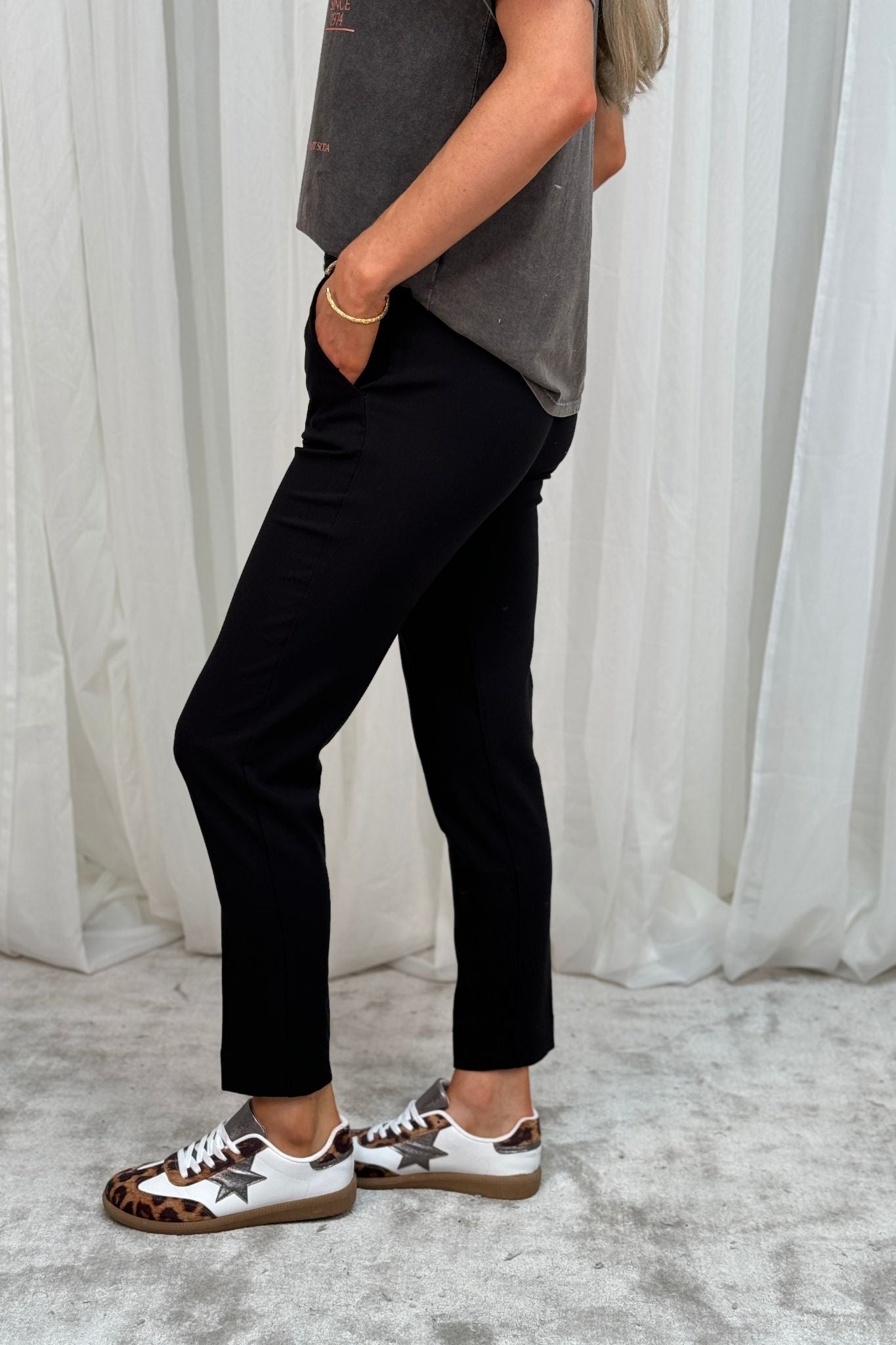 Maria Straight Leg Trousers In Black