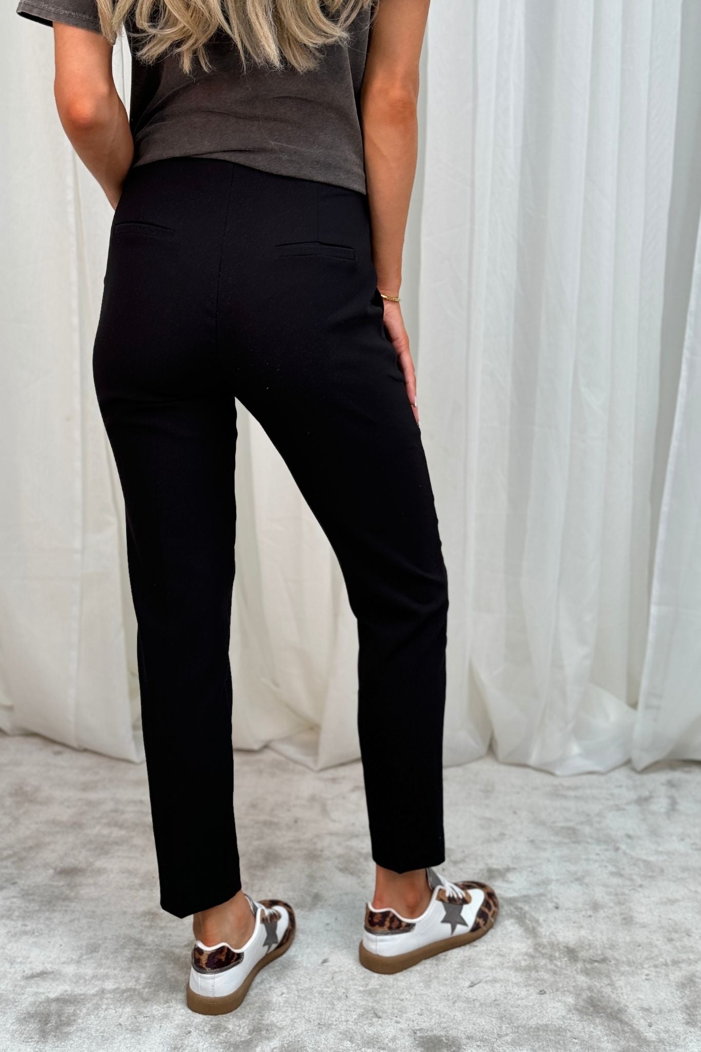 Maria Straight Leg Trousers In Black