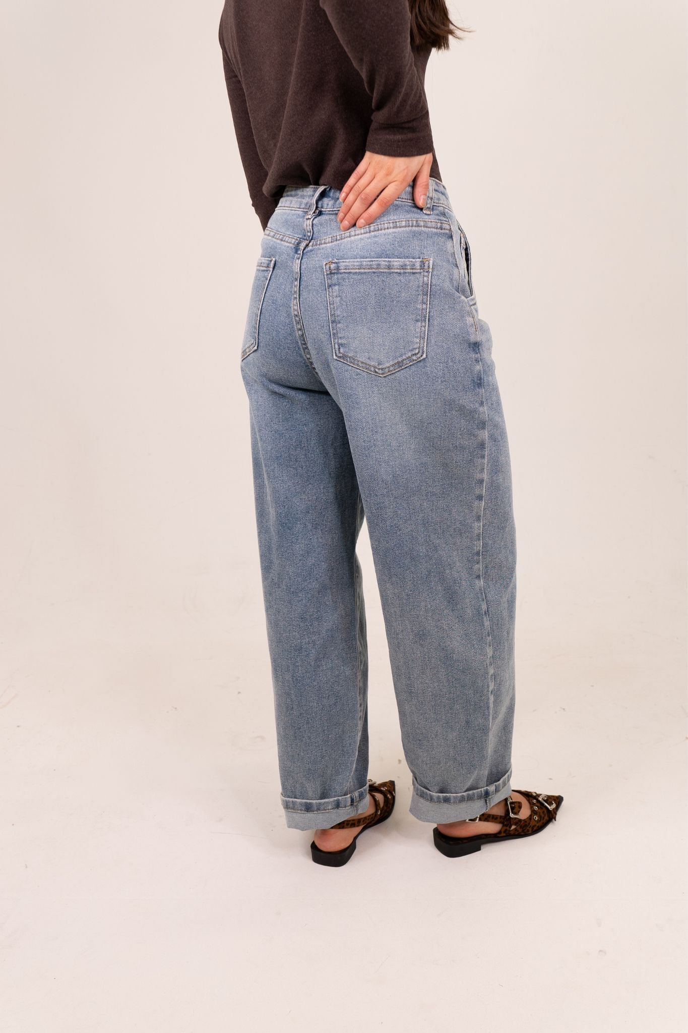 Freya Slouch Balloon Jeans In Light Wash