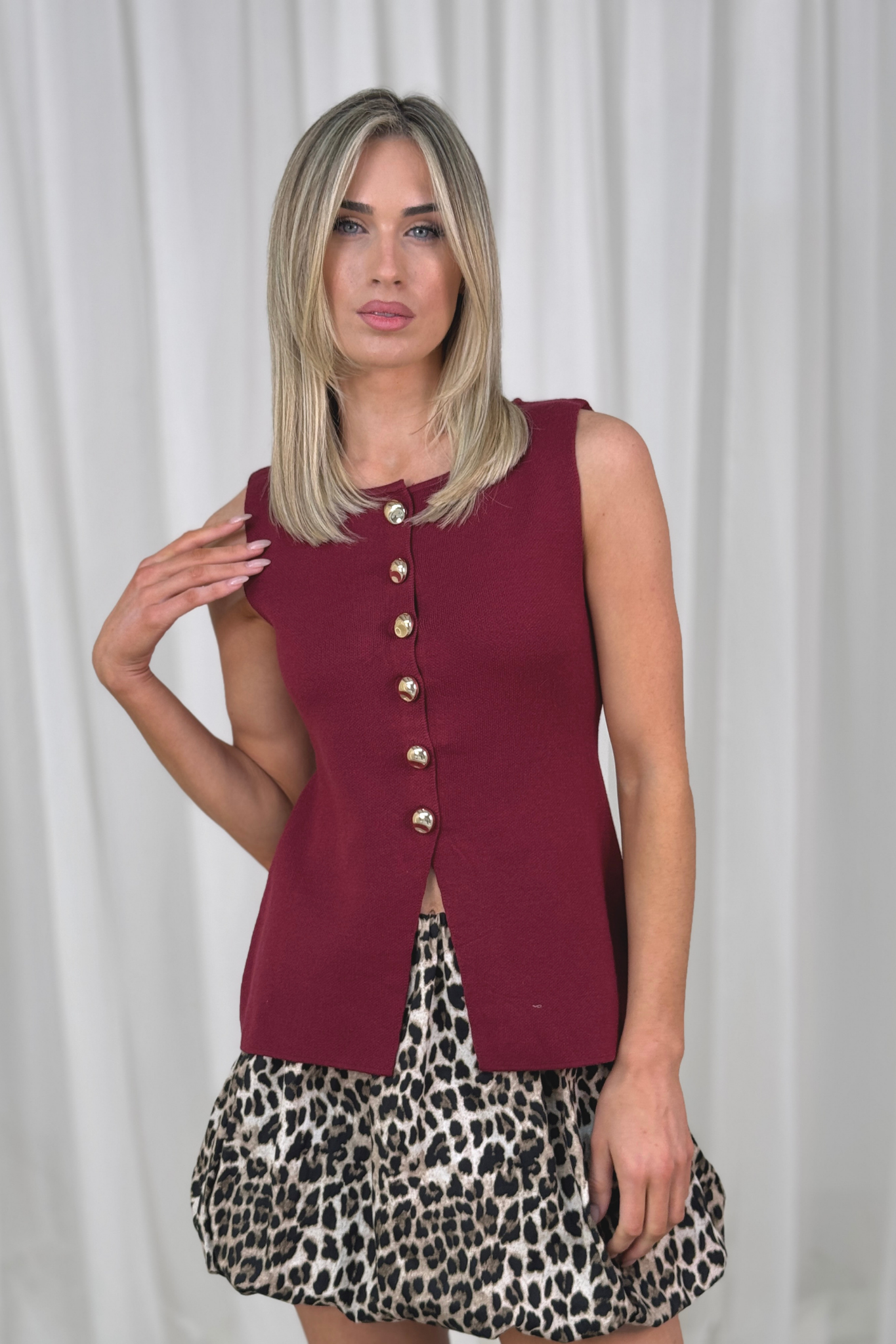 Kendra Split Hem Waistcoat In Bordeaux