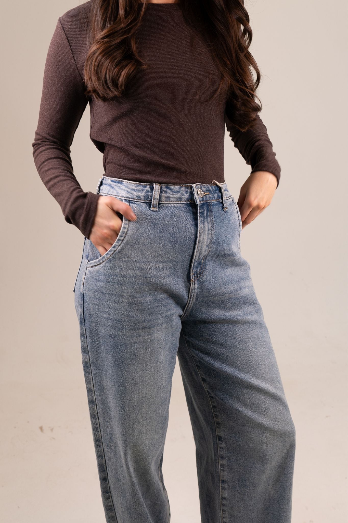 Freya Slouch Balloon Jeans In Light Wash