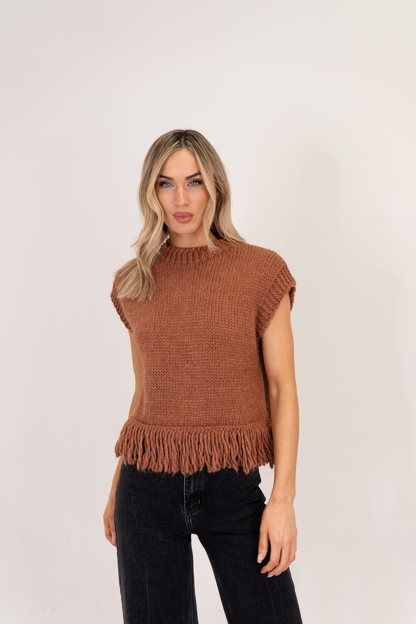 Leah Sleeveless Fringed Knit In Rust