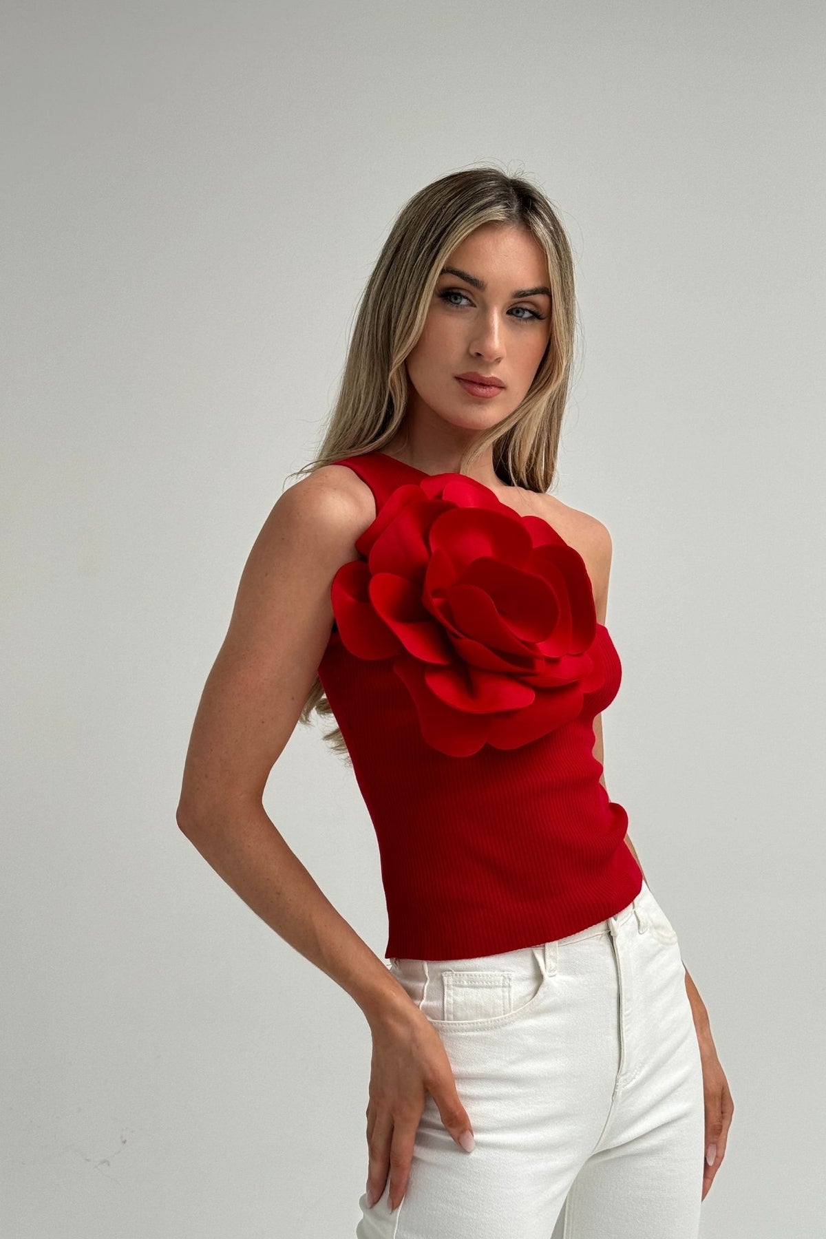 Maria One Shoulder Flower Top In Red