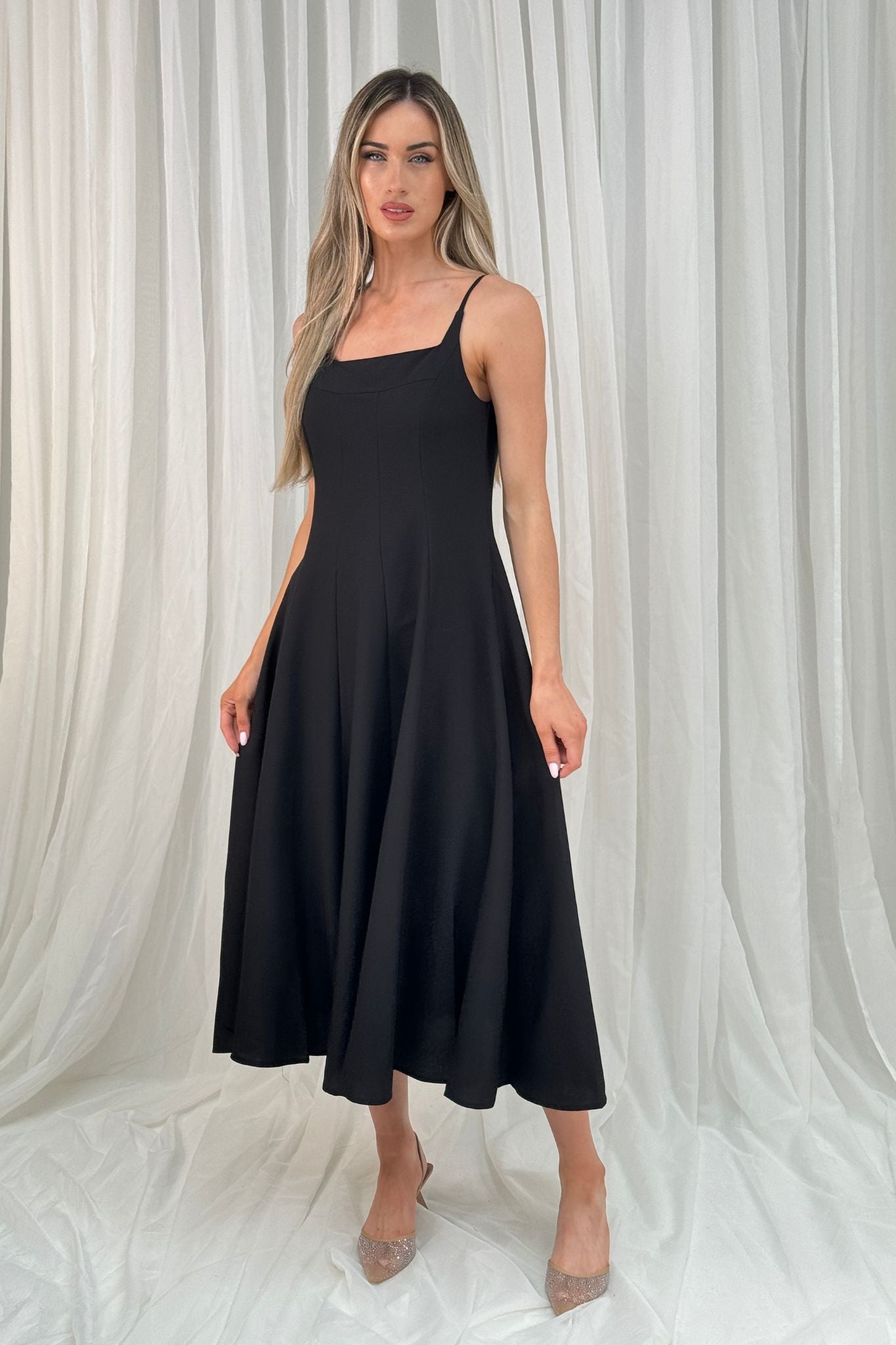 Jane Pleat Front Dress In Black