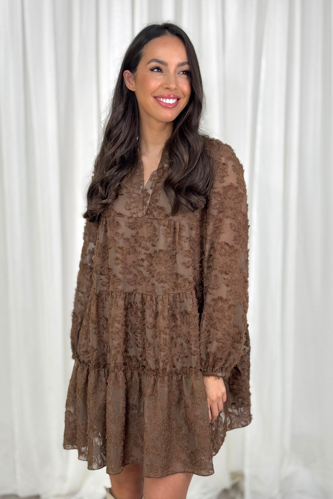 Kendra Textured Dress In Coffee