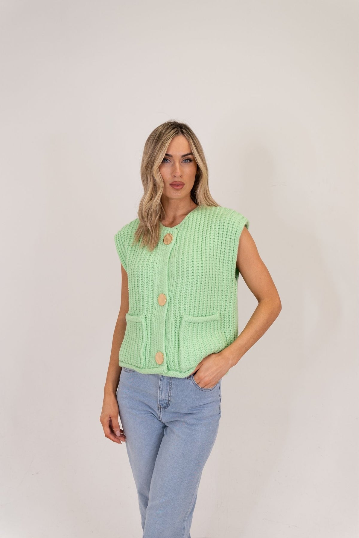 Kendra Sleeveless Ribbed Cardigan In Spring Green