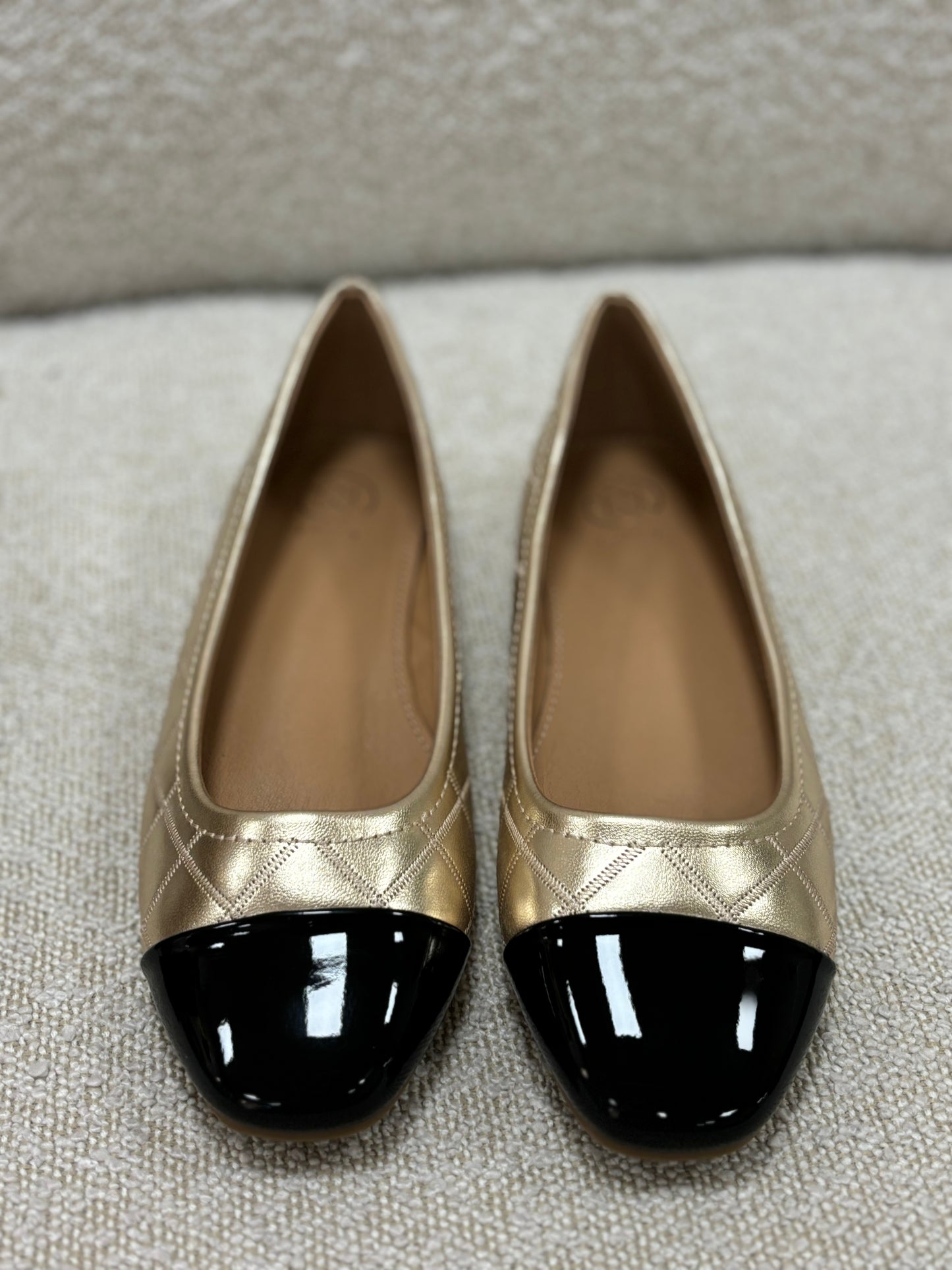 Ellen Quilted Black Toe Pump In Gold