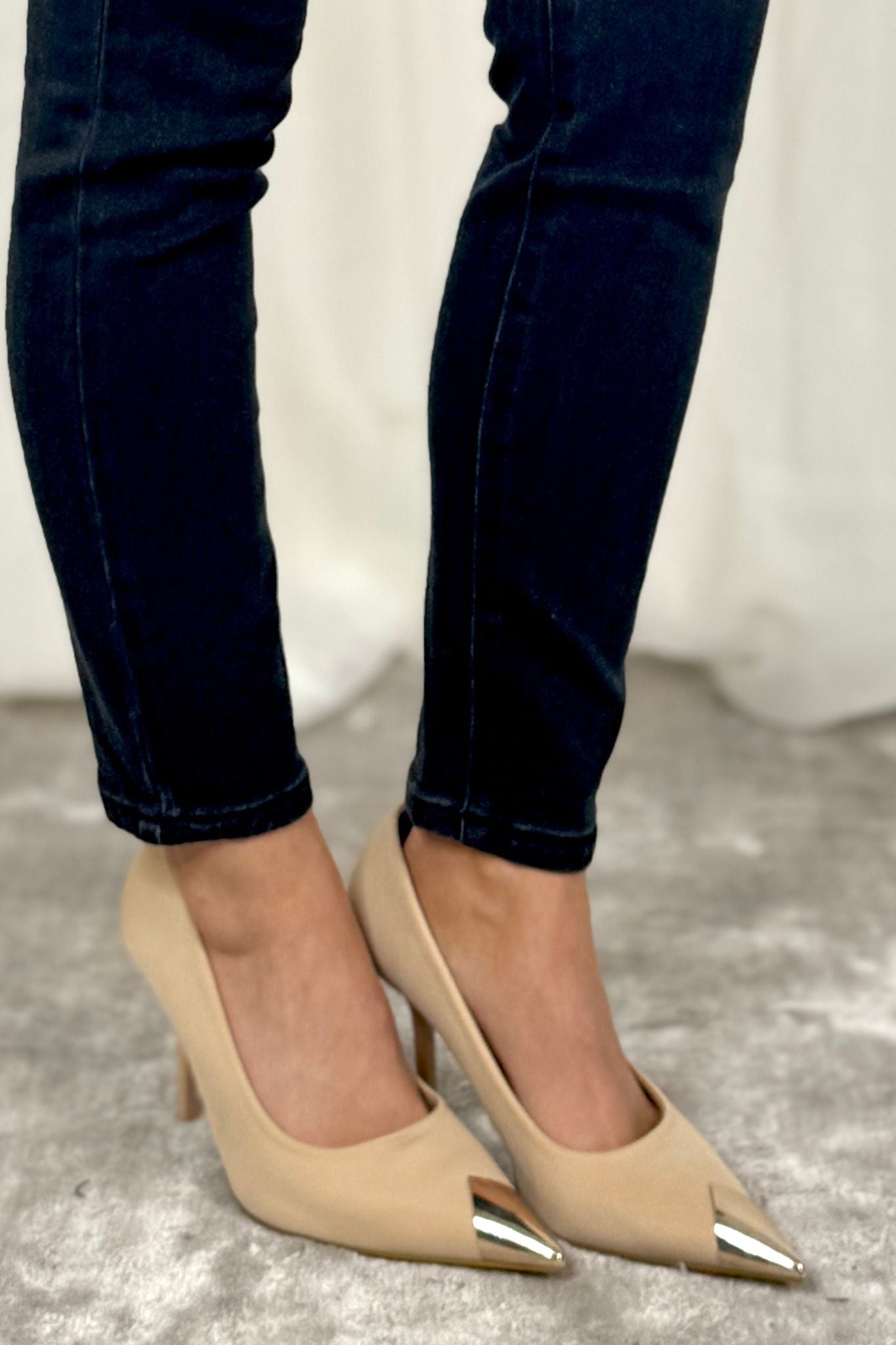 Kelly Metallic Point Heels In Neutral