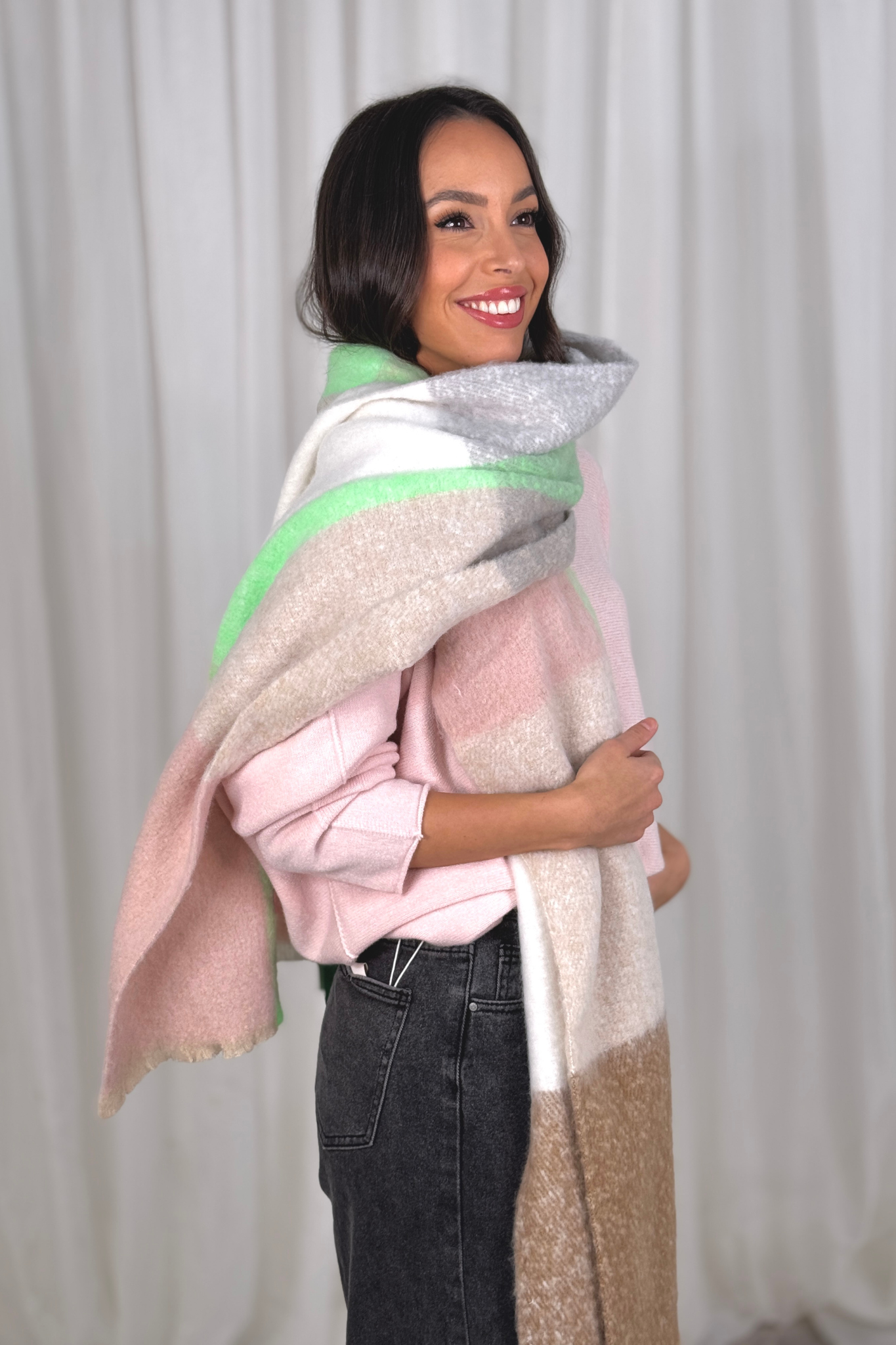 Carly Check Scarf In Pink & Grey Mix