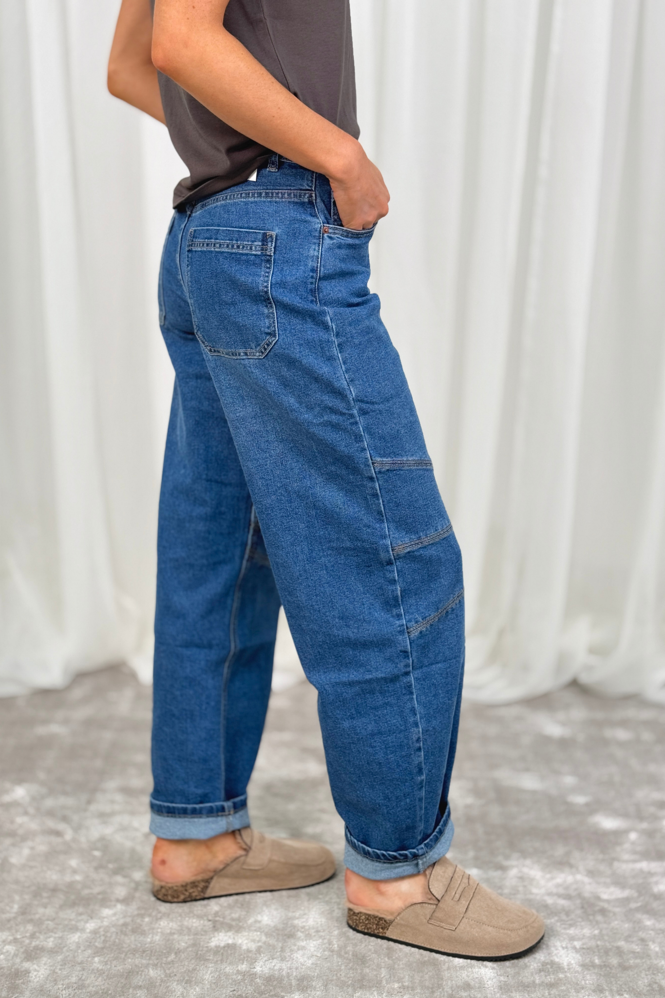 Freya Barrel Leg Jeans In Mid Wash