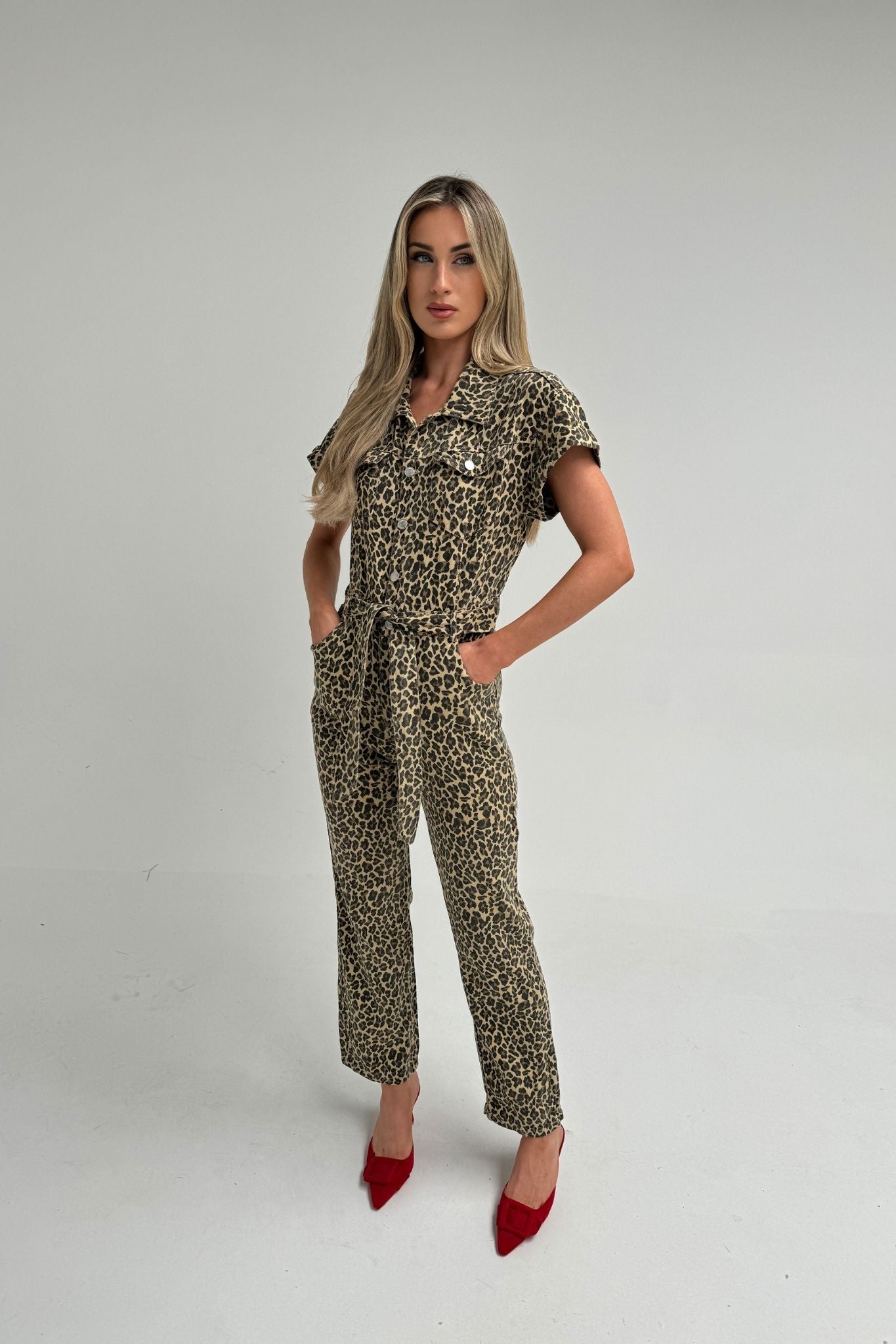 Cora Short Sleeve Jumpsuit In Leopard Print