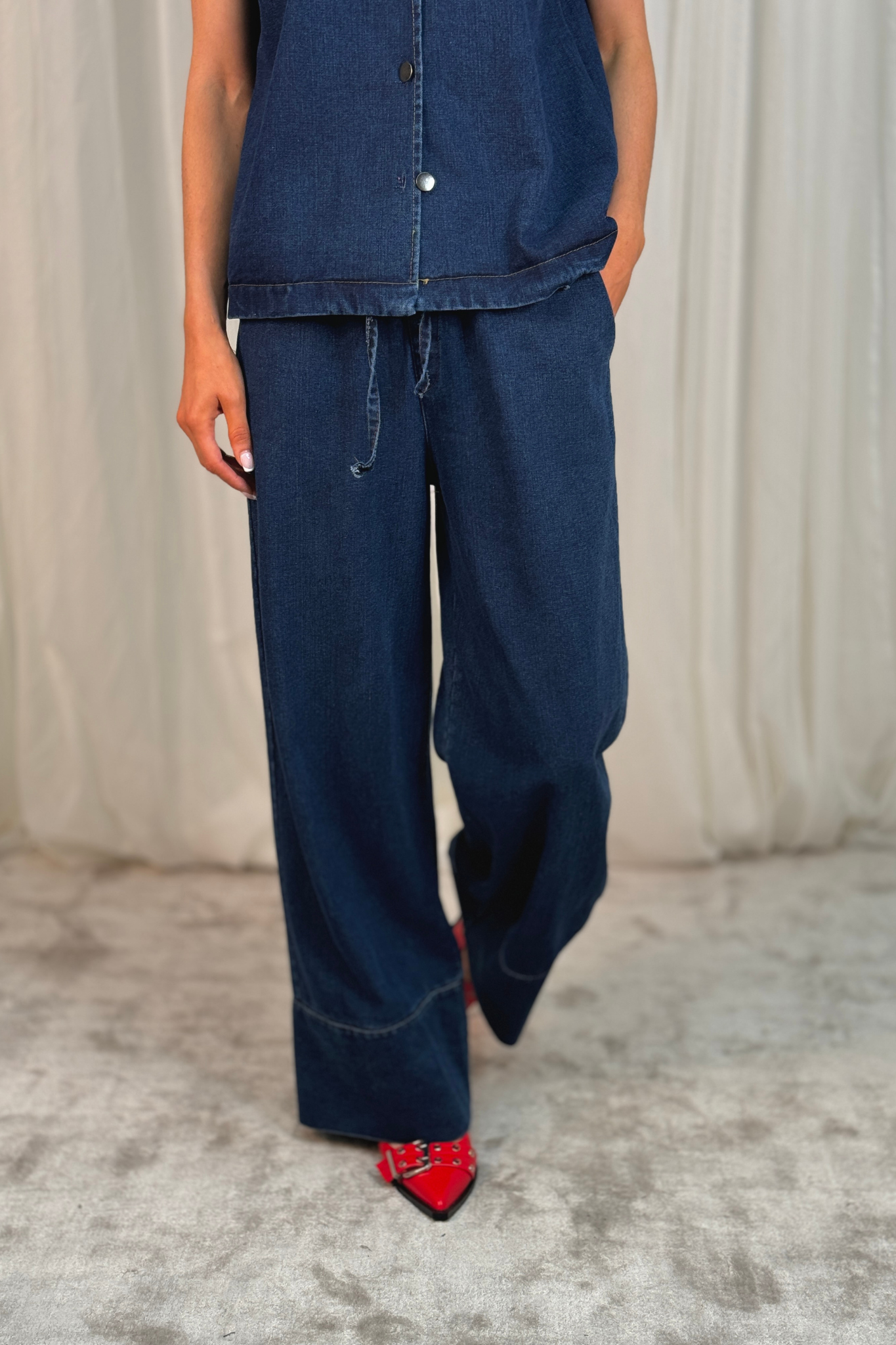 Leona Drawstring Waist Jeans In Dark Wash