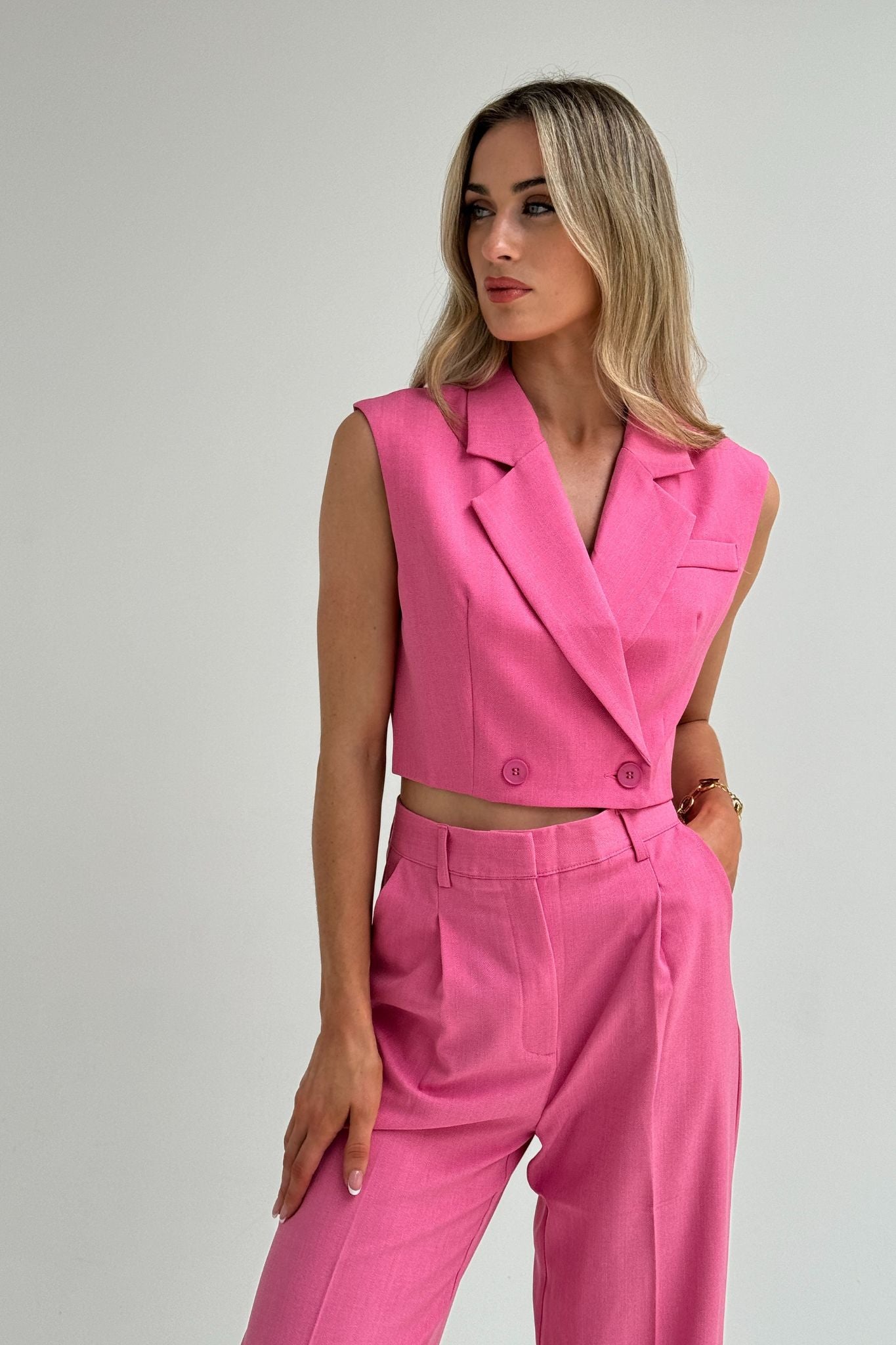 Maria Cropped Waistcoat In Pink