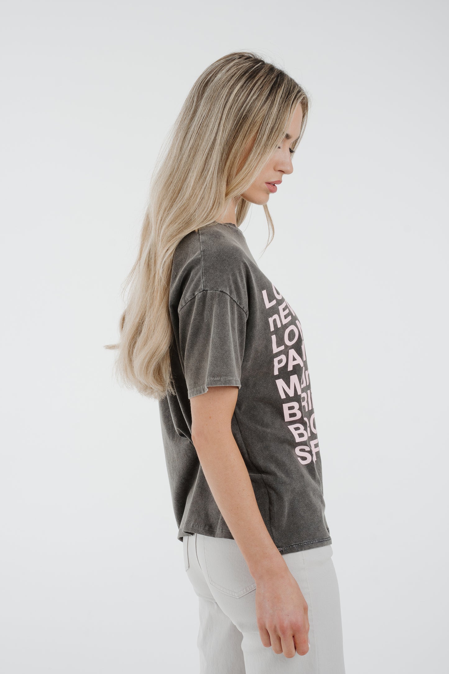 Melanie City Slogan T-Shirt In Grey Wash