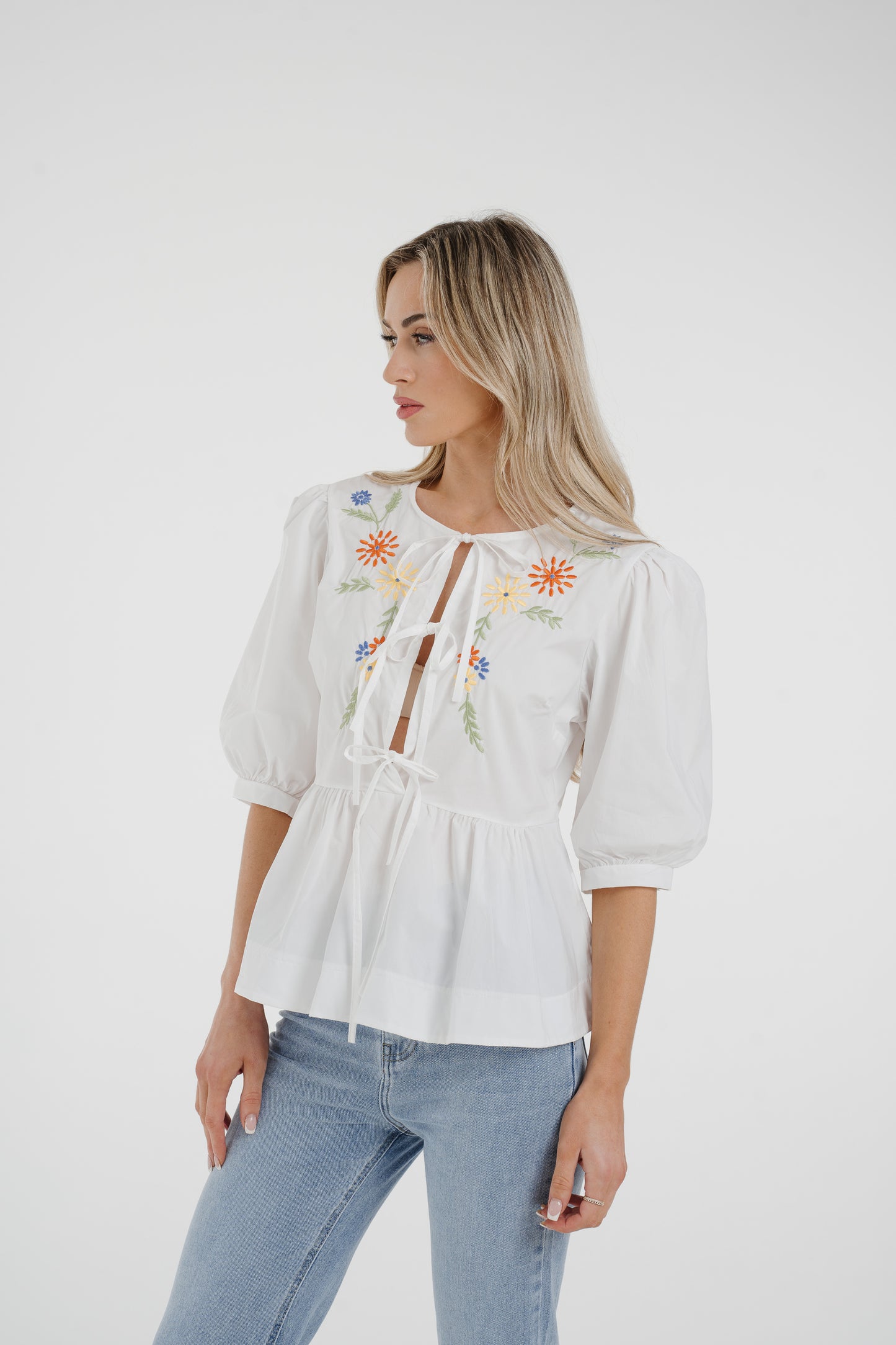 Leona Floral Bow Front Blouse In White