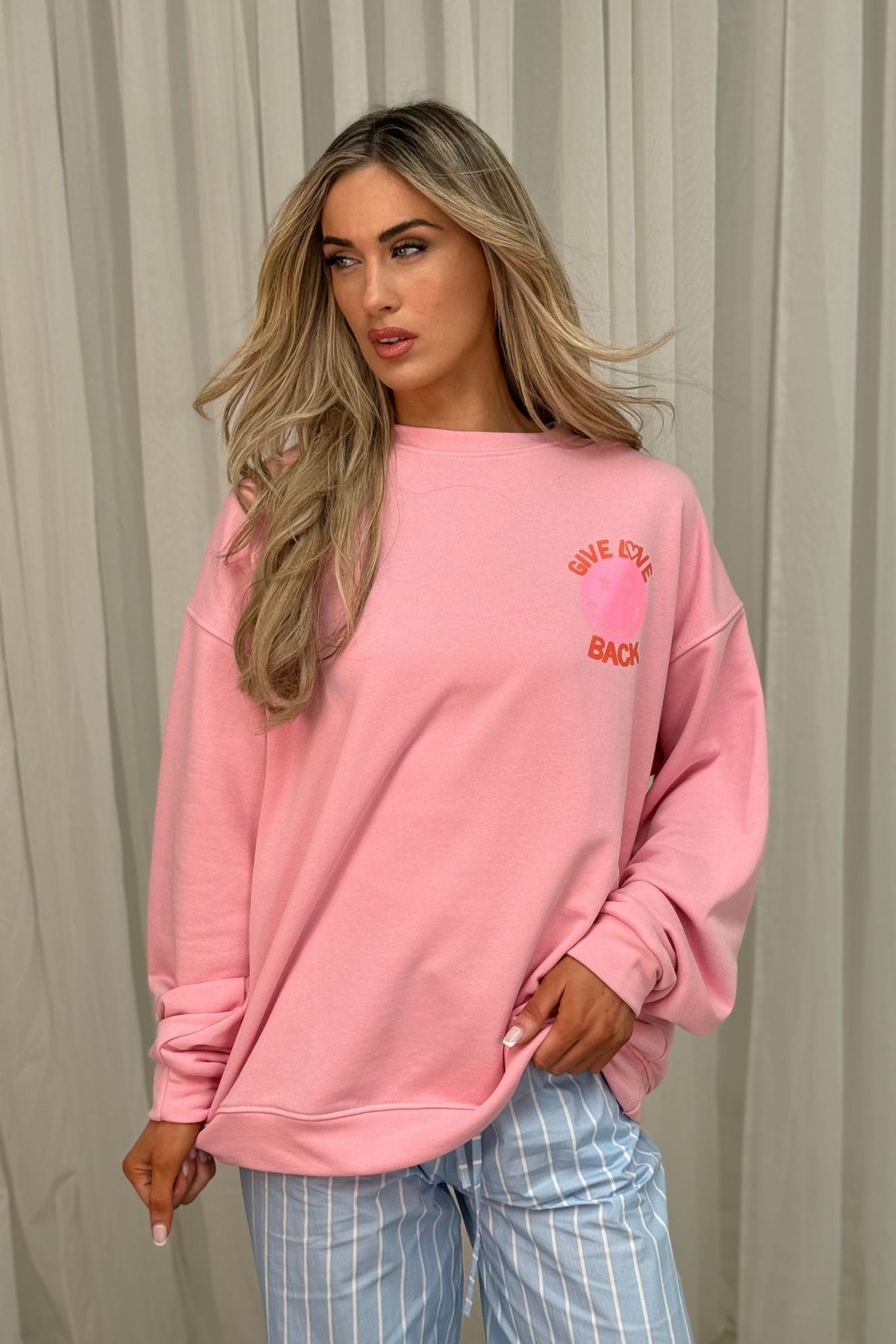 Melanie Smiley Graphic Sweatshirt In Pink