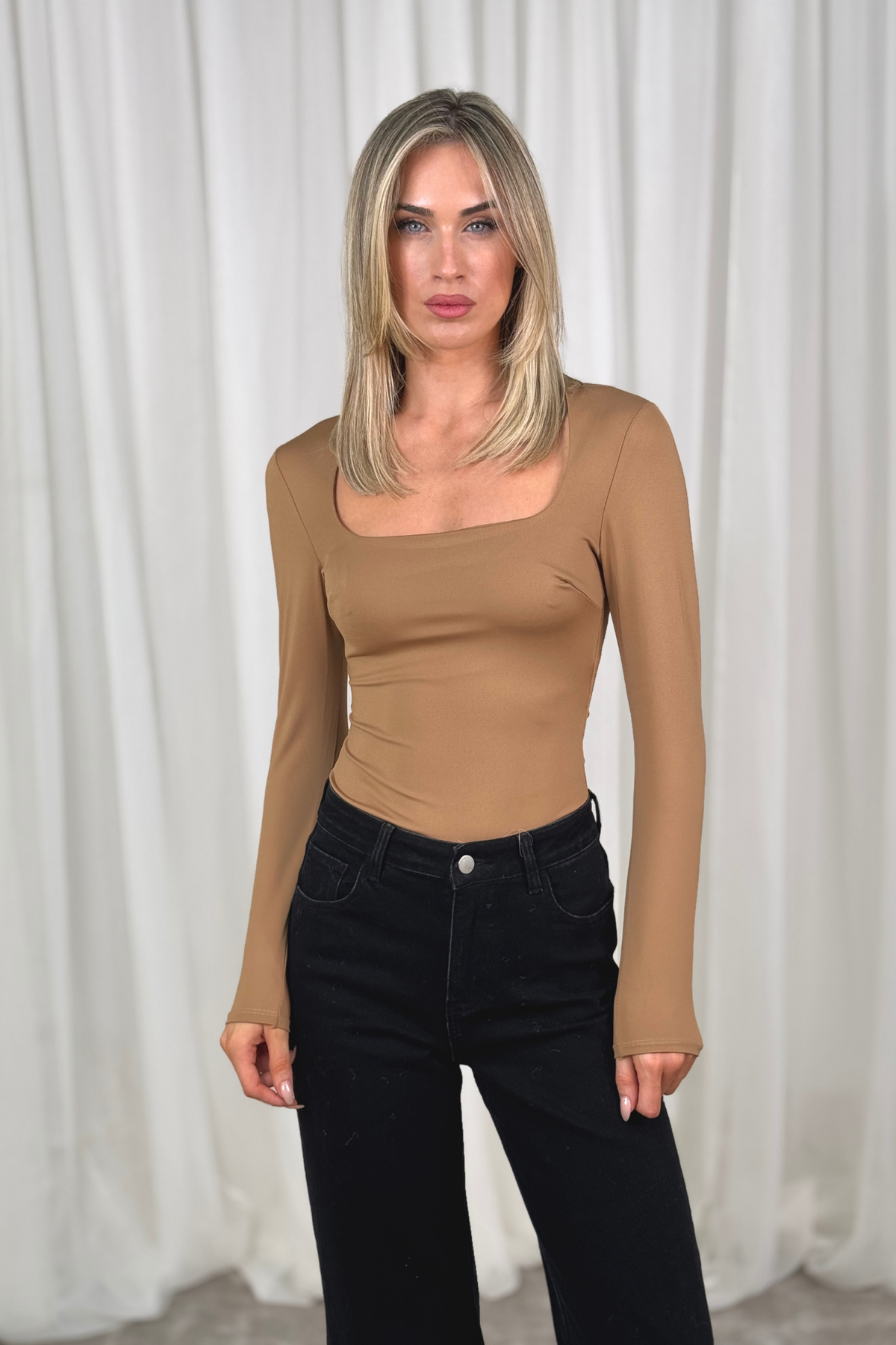 Caitlyn Square Neck Bodysuit In Camel