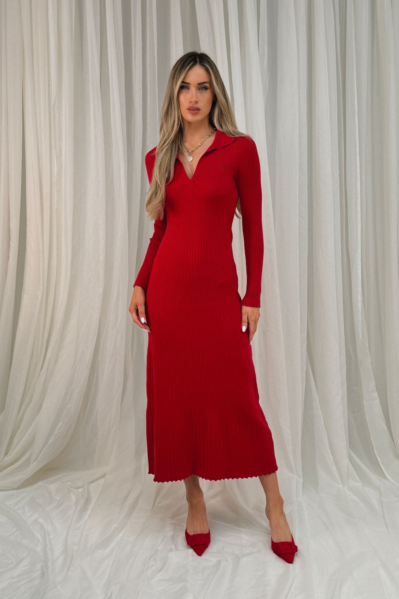 Caitlyn Pleated Dress With Collar In Red