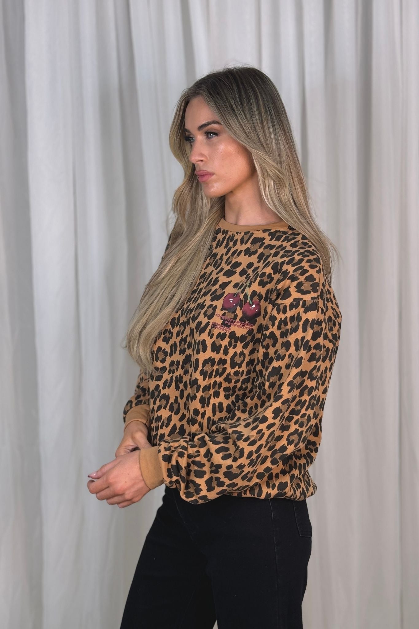 Melanie Leopard Print Sweatshirt In Camel