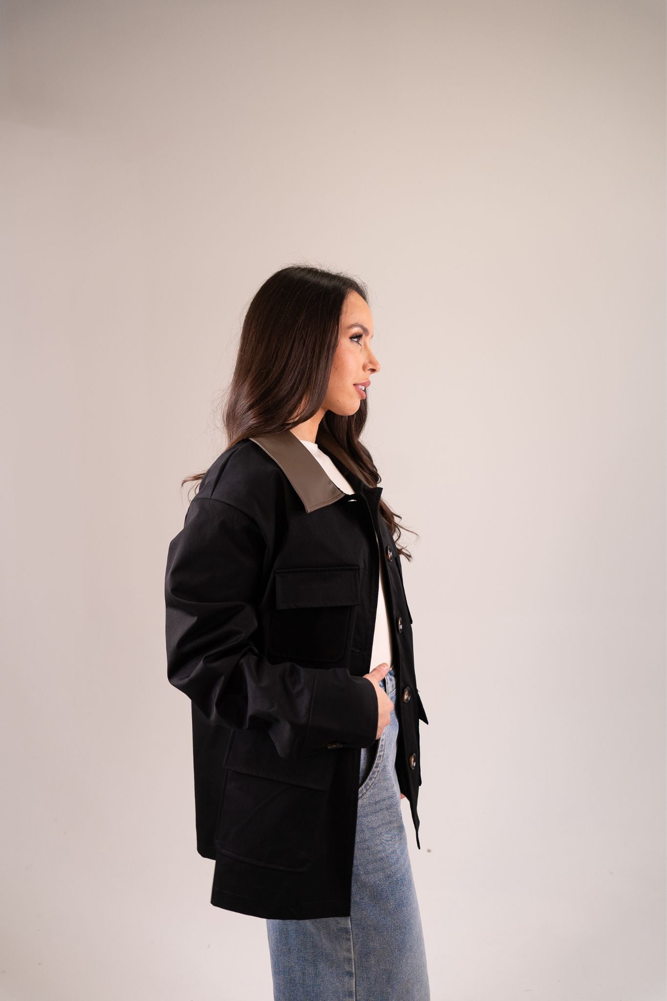 Caitlyn Contrast Detail Coat In Black