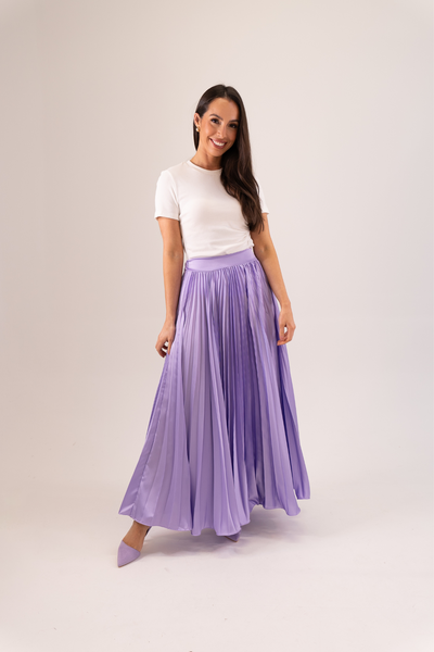Leah Pleated Maxi Skirt In Lilac – The Walk in Wardrobe