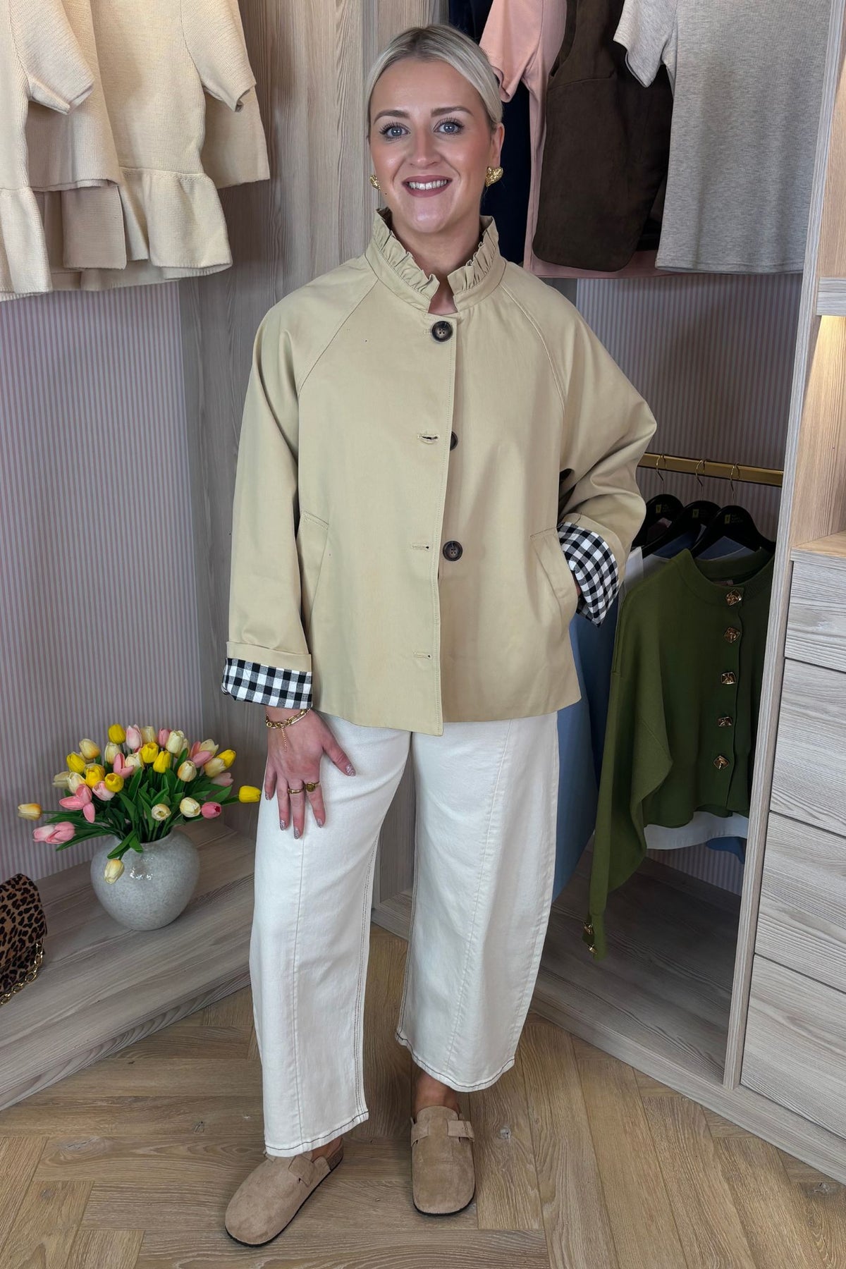 Hayley Pleated Collar Jacket In Neutral