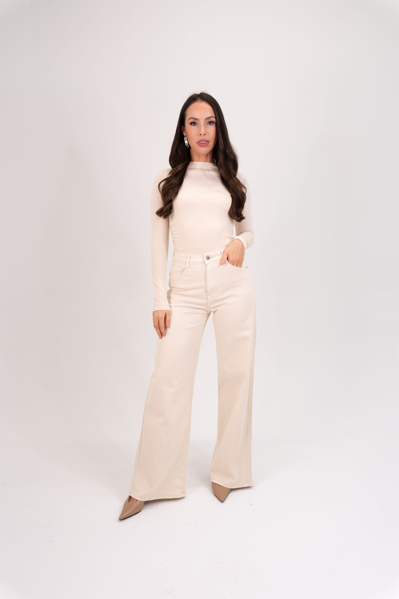 Lynne Wide Leg Jeans In Cream