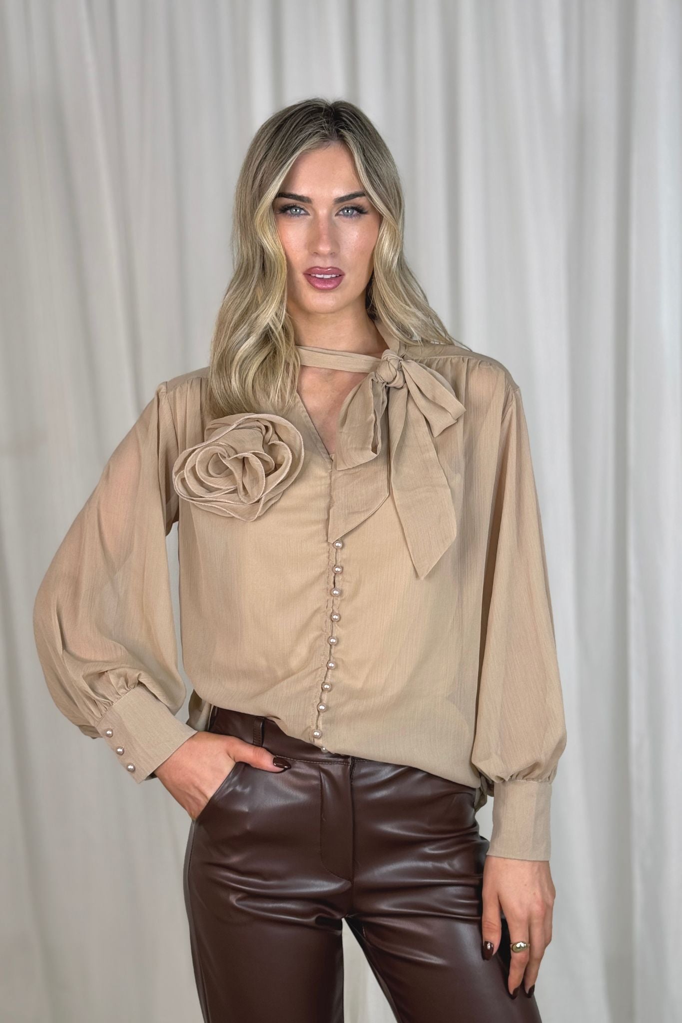 Flynn Chiffon Floral Blouse In Neutral