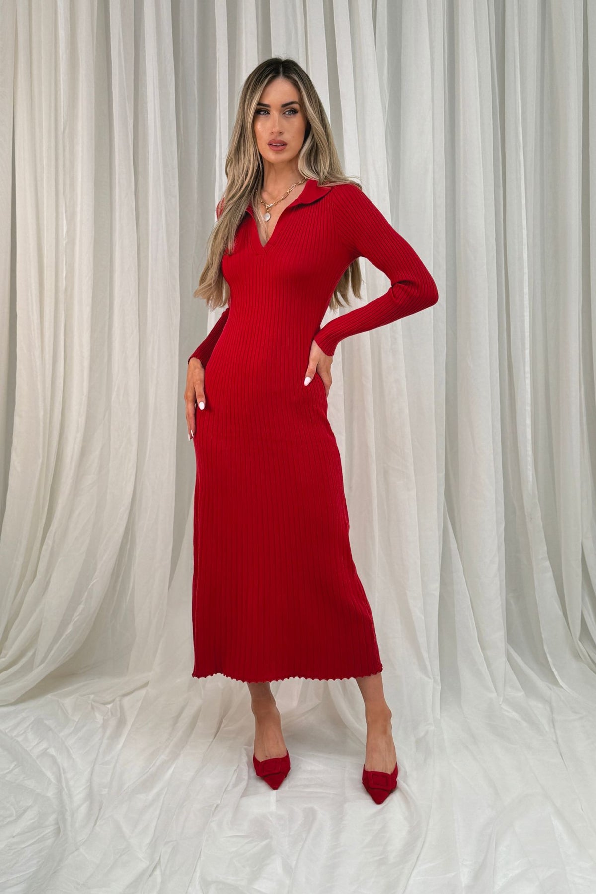 Caitlyn Pleated Dress With Collar In Red