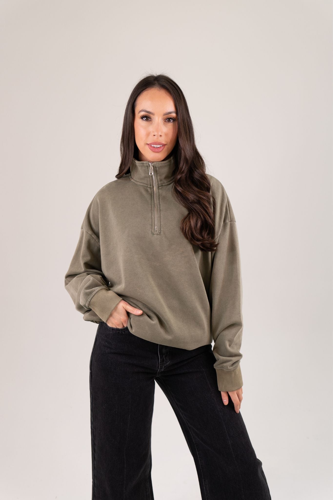 Taylor Half Zip Jumper In Khaki