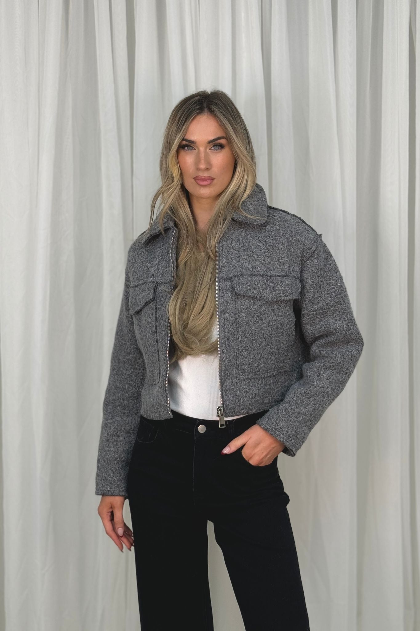 Daisy Textured Jacket In Grey